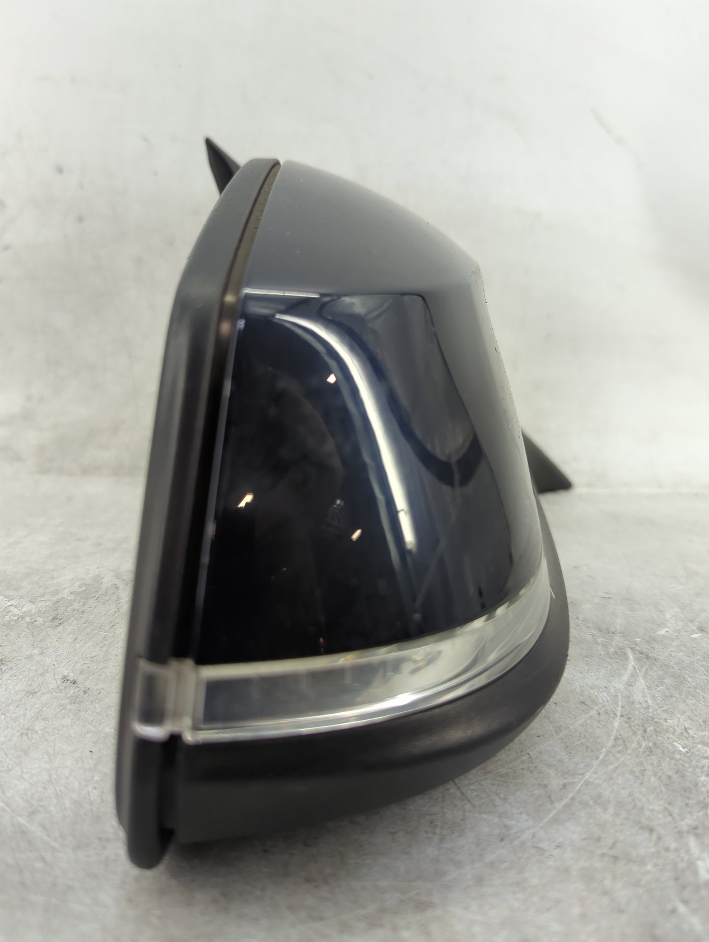 2013-2018 Bmw 320i Passenger Side View Mirror - Right Door Mirror OEM Used - Oemusedautoparts1.com