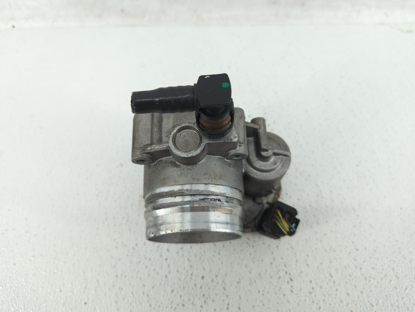 2012-2018 Bmw 320i Throttle Body P/N:1354 7588625-03 Fits Fits 2012 2013 2014 2015 2016 2017 2018 OEM Used Auto Parts - Oemu