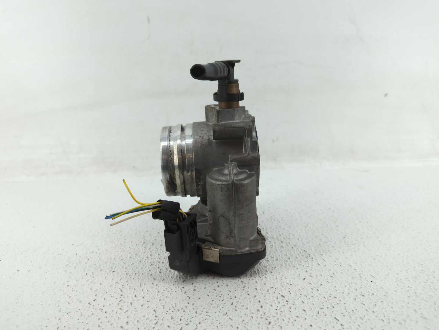 2012-2018 Bmw 320i Throttle Body P/N:1354 7588625-02 1354 7588625-03, 1354 7588625 Fits Fits 2012 2013 2014 2015 2016 2017 2