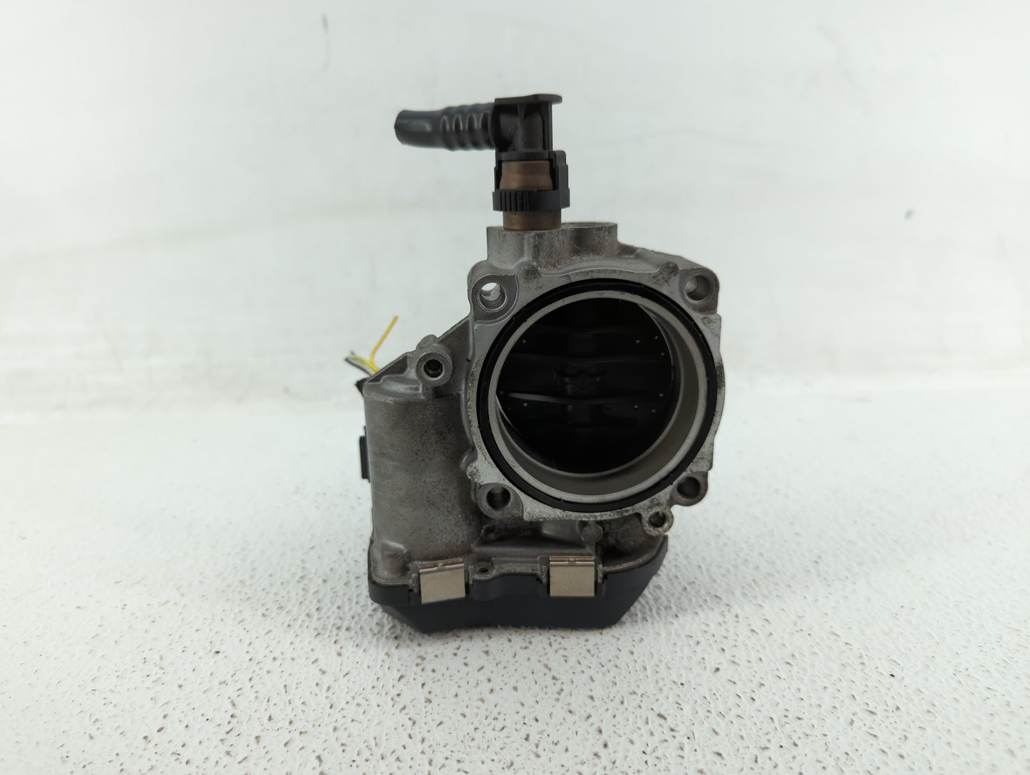 2012-2018 Bmw 320i Throttle Body P/N:1354 7588625-02 1354 7588625-03, 1354 7588625 Fits Fits 2012 2013 2014 2015 2016 2017 2