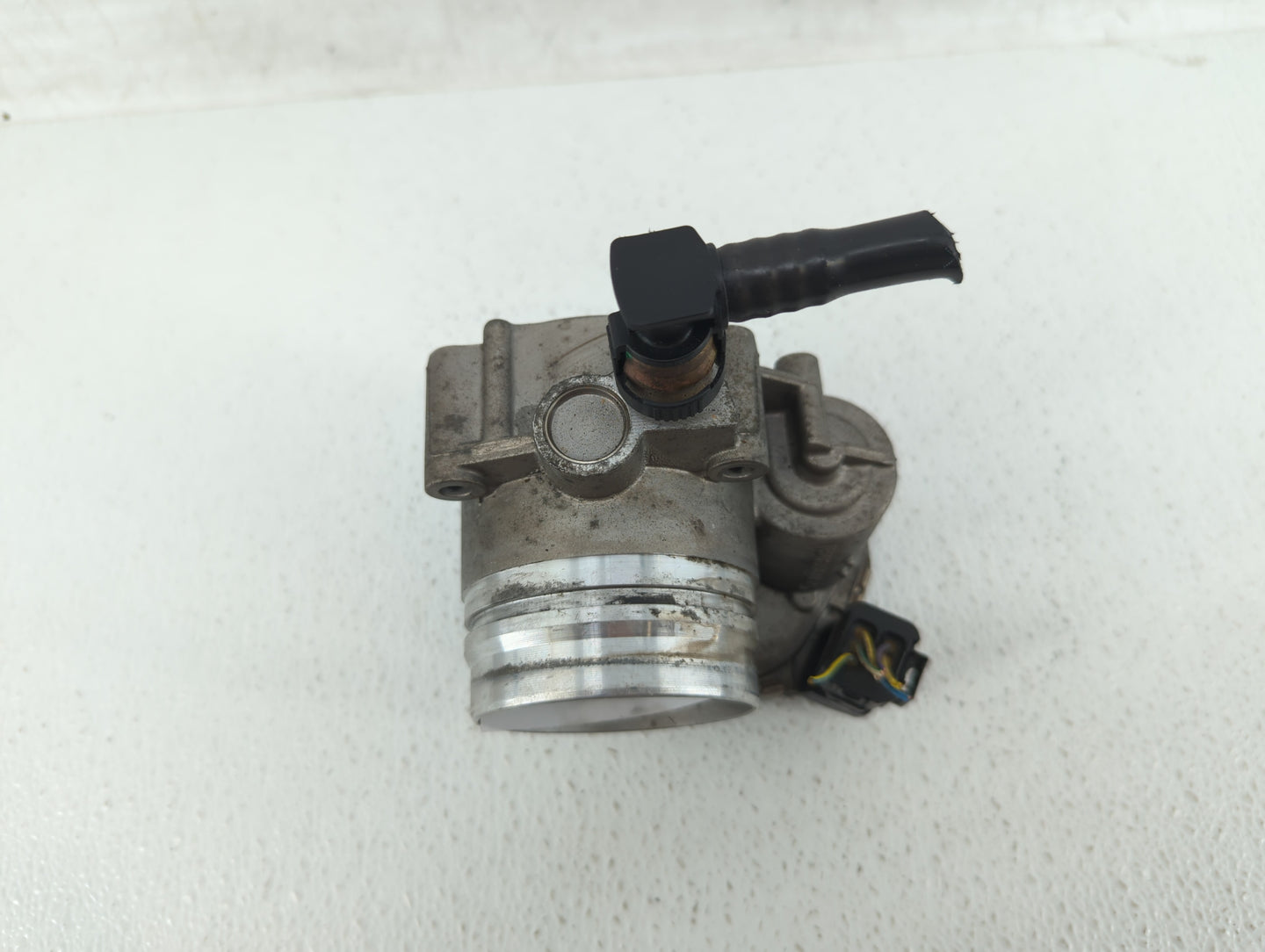 2012-2018 Bmw 320i Throttle Body P/N:1354 7588625-02 1354 7588625-04, 1354 7588625-03 Fits Fits 2012 2013 2014 2015 2016 201