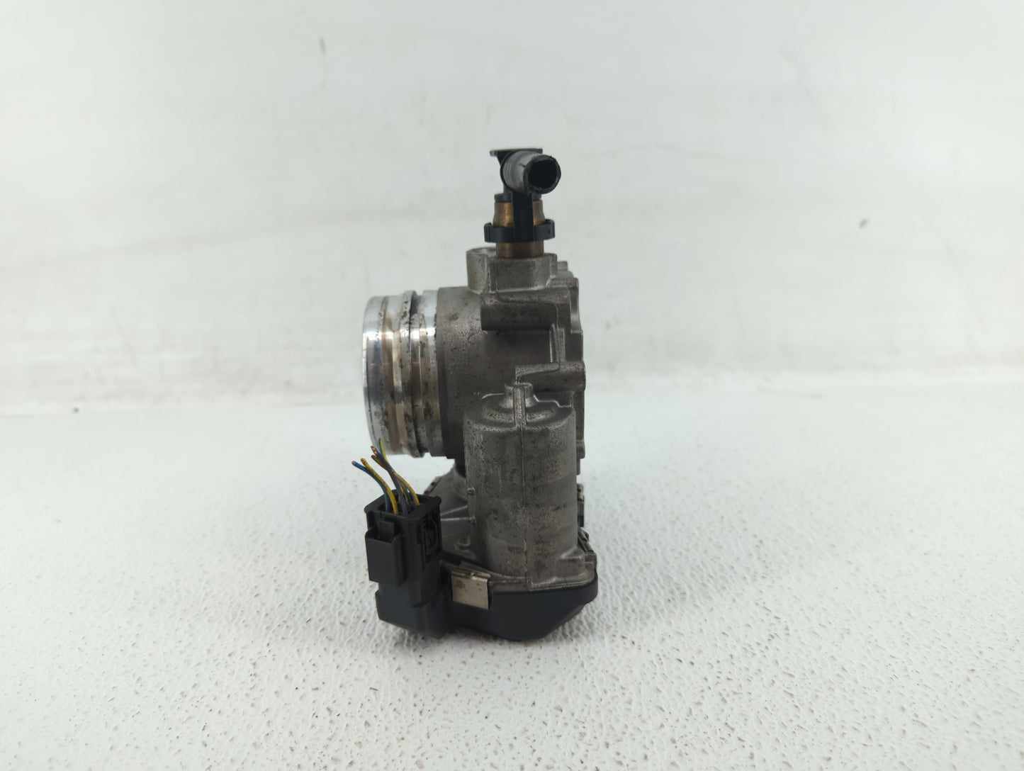 2012-2018 Bmw 320i Throttle Body P/N:1354 7588625-02 1354 7588625-04, 1354 7588625-03 Fits Fits 2012 2013 2014 2015 2016 201