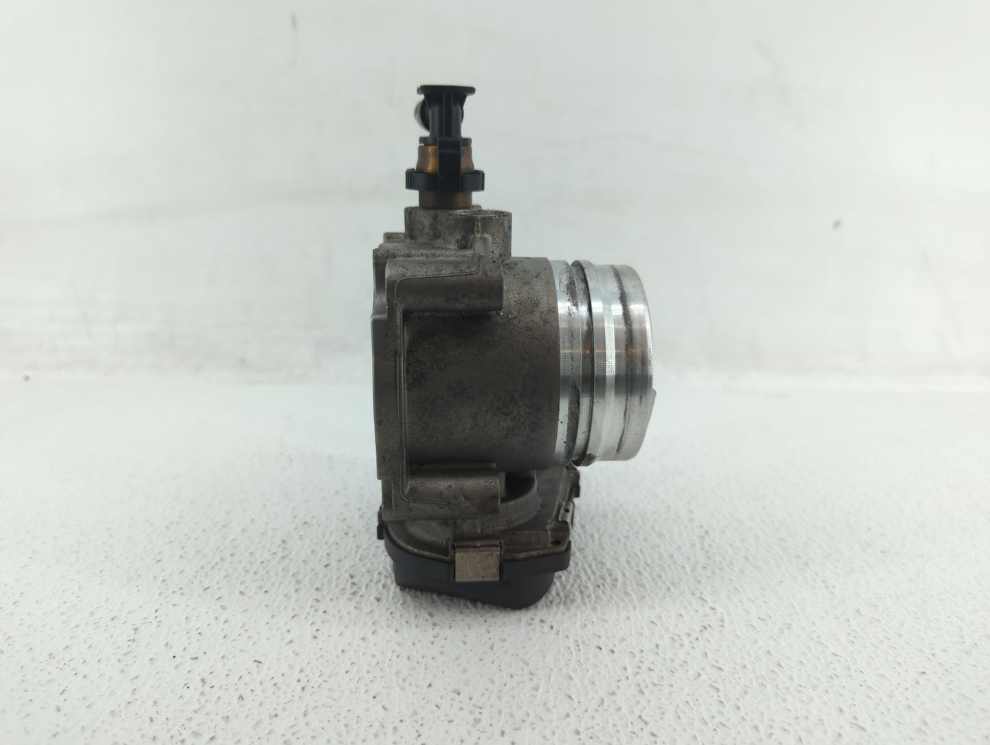 2012-2018 Bmw 320i Throttle Body P/N:1354 7588625-02 1354 7588625-04, 1354 7588625-03 Fits Fits 2012 2013 2014 2015 2016 201