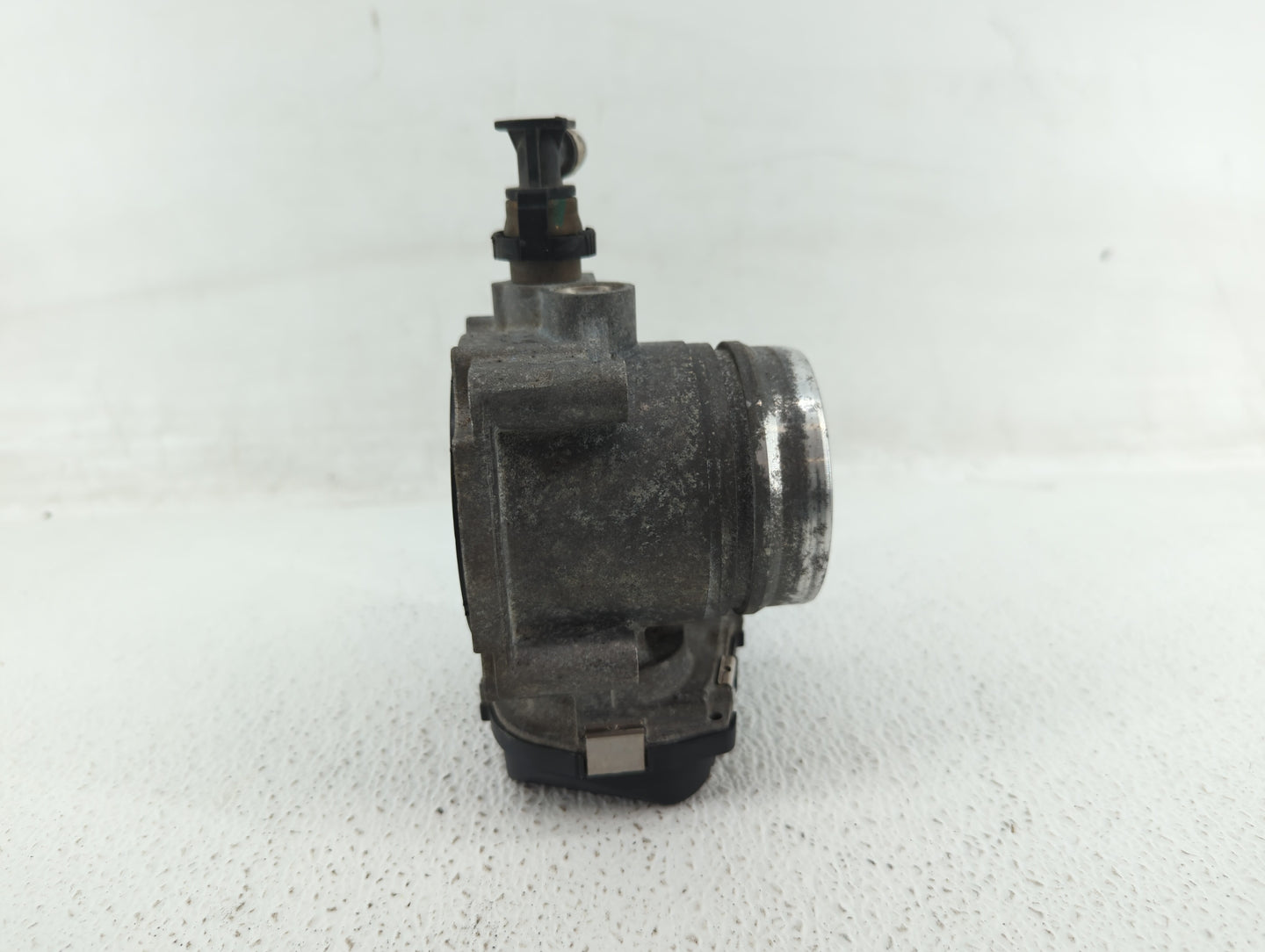 2012-2018 Bmw 320i Throttle Body P/N:1354 7588625-02 1354 7588625-04, 1354 7588625-03 Fits Fits 2012 2013 2014 2015 2016 201