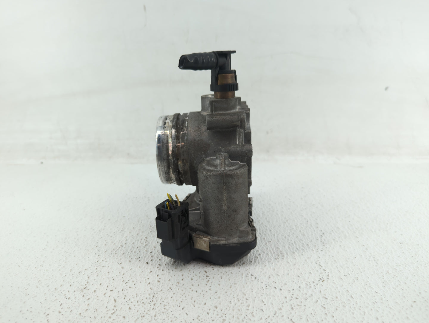 2012-2018 Bmw 320i Throttle Body P/N:1354 7588625-04 1354 7588625-03 Fits Fits 2012 2013 2014 2015 2016 2017 2018 OEM Used A