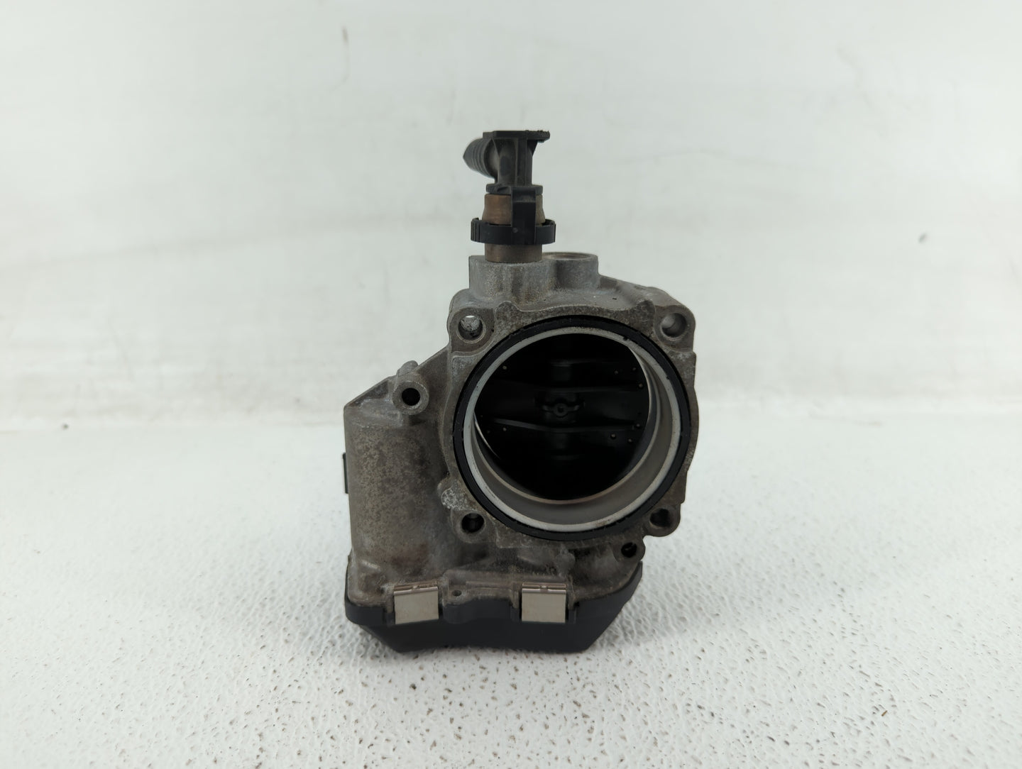 2012-2018 Bmw 320i Throttle Body P/N:1354 7588625-02 1354 7588625-04, 1354 7588625-03 Fits Fits 2012 2013 2014 2015 2016 201