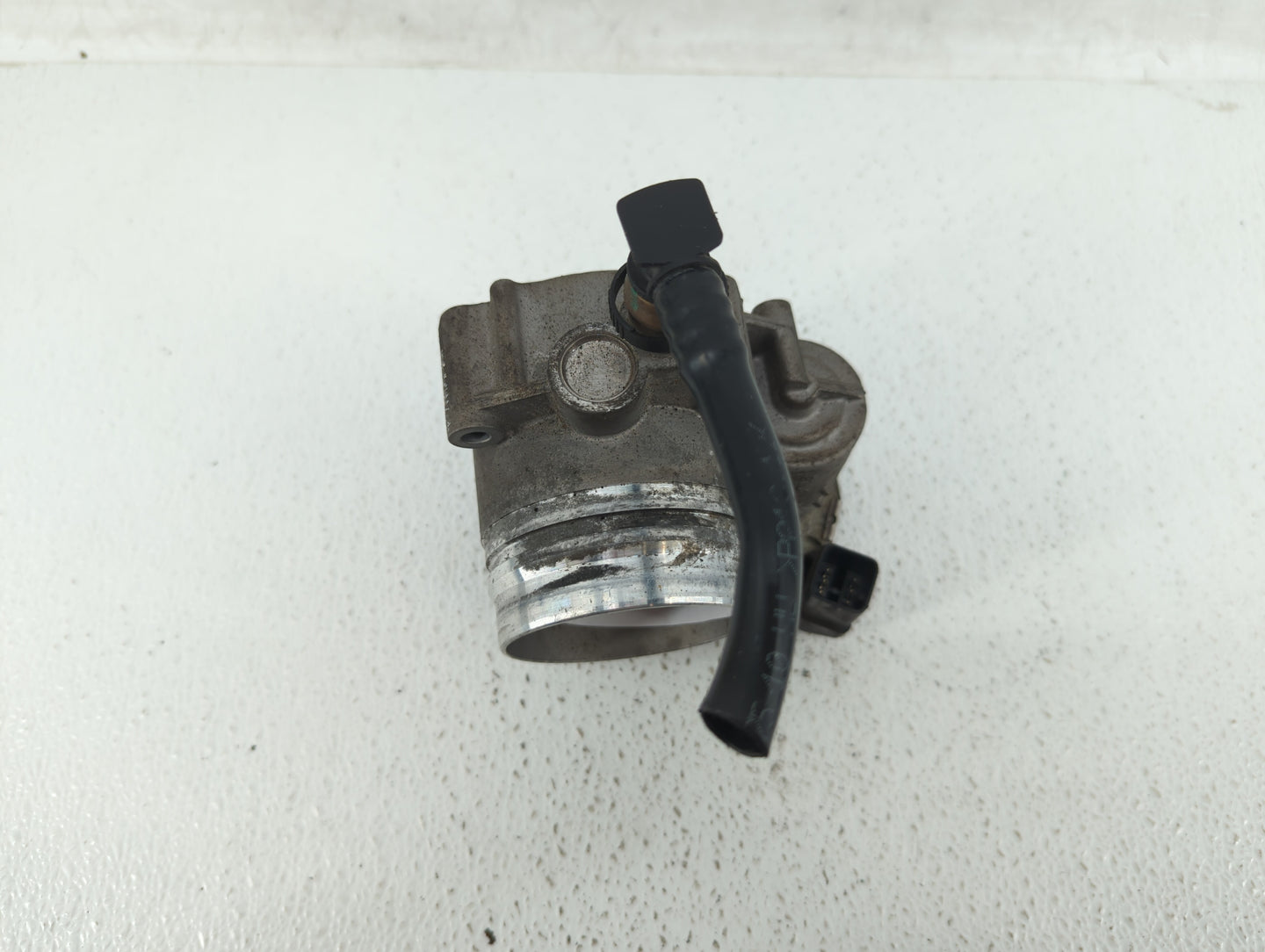 2012-2018 Bmw 320i Throttle Body P/N:1354 7588625-02 1354 7588625-04, 1354 7588625-03 Fits Fits 2012 2013 2014 2015 2016 201