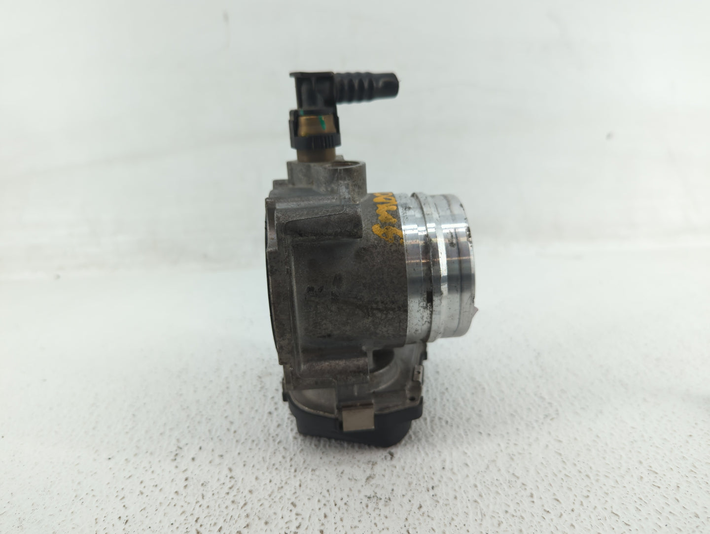 2012-2018 Bmw 320i Throttle Body P/N:1354 7588625-04 1354 7588625-03 Fits Fits 2012 2013 2014 2015 2016 2017 2018 OEM Used A