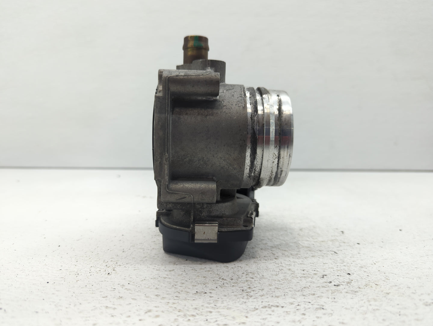 2012-2018 Bmw 320i Throttle Body P/N:1354 7588625-04 1354 7588625-03 Fits Fits 2012 2013 2014 2015 2016 2017 2018 OEM Used A