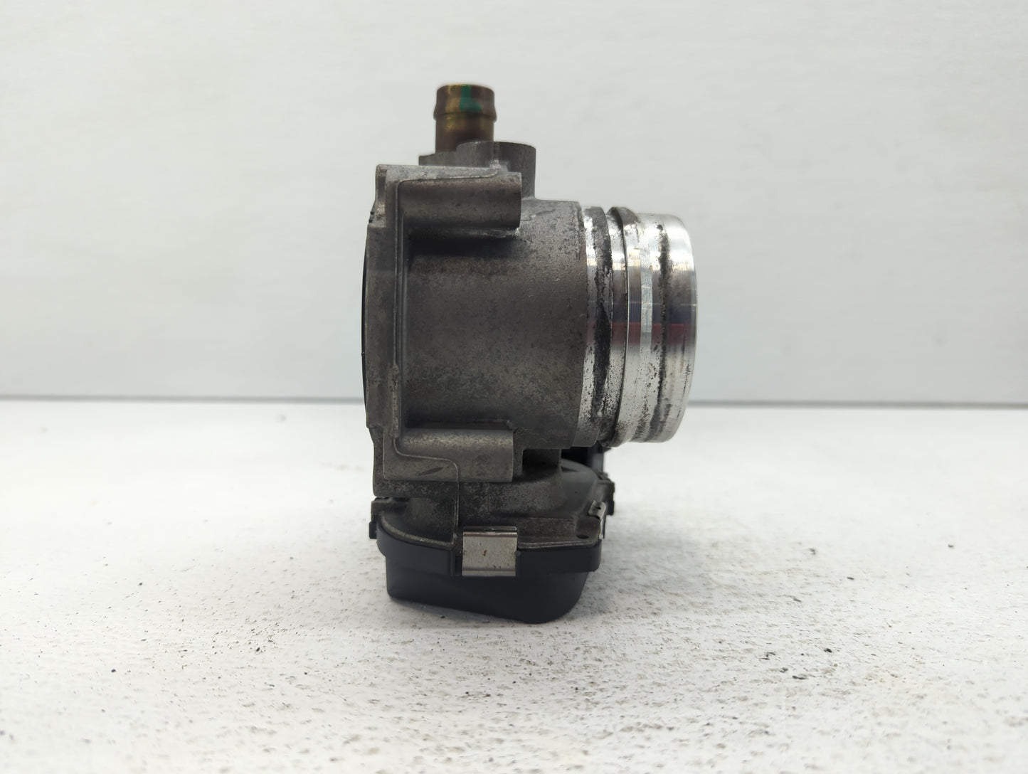 2012-2018 Bmw 320i Throttle Body P/N:1354 7588625-04 1354 7588625-03 Fits Fits 2012 2013 2014 2015 2016 2017 2018 OEM Used A