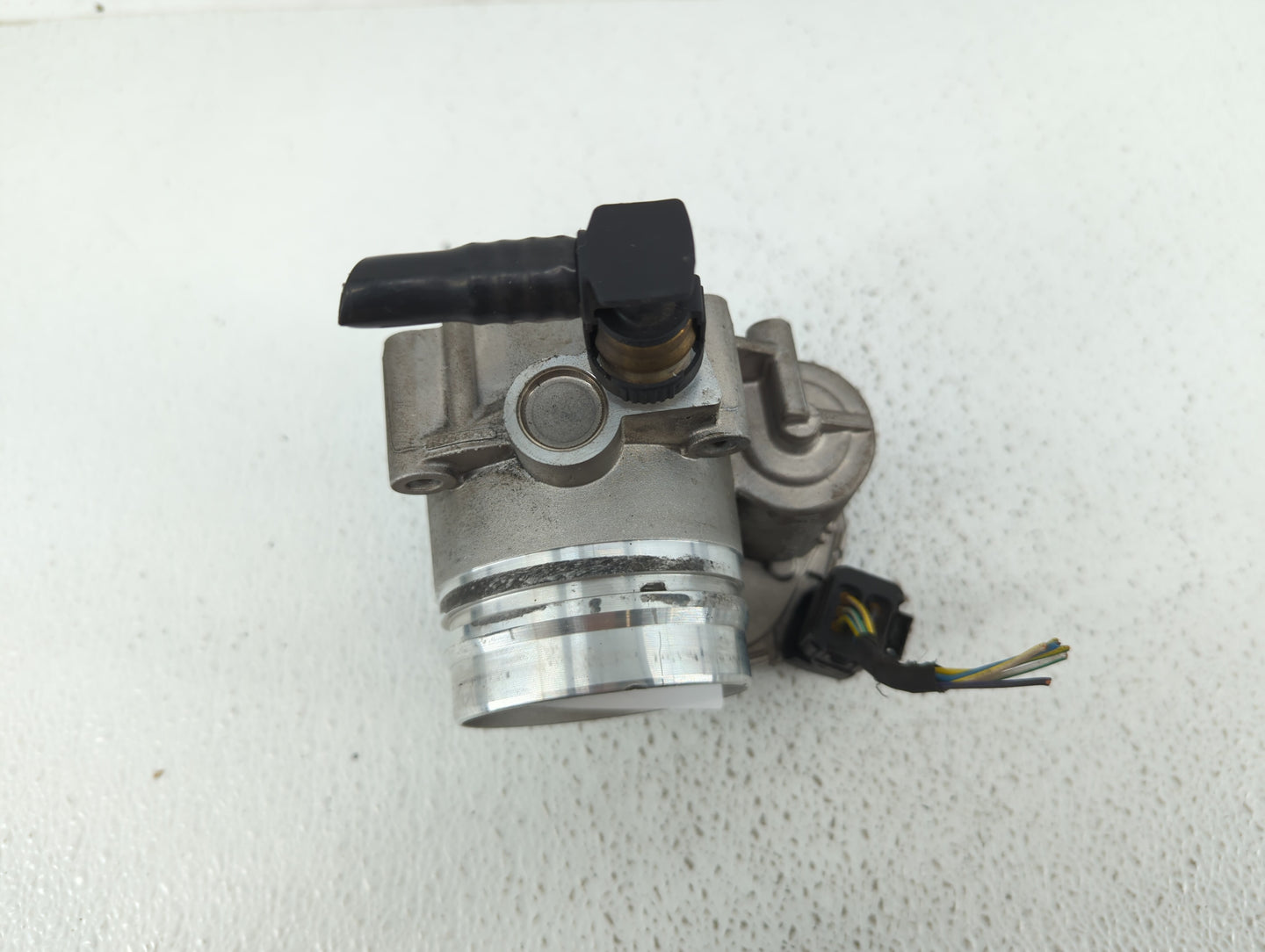 2012-2018 Bmw 320i Throttle Body P/N:1354 7588625-04 1354 7588625-03 Fits Fits 2012 2013 2014 2015 2016 2017 2018 OEM Used A