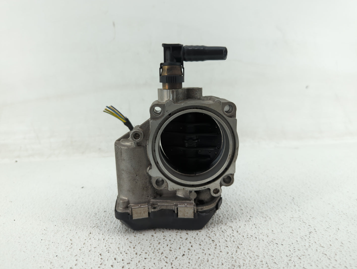 2012-2018 Bmw 320i Throttle Body P/N:1354 7588625-04 1354 7588625-03 Fits Fits 2012 2013 2014 2015 2016 2017 2018 OEM Used A