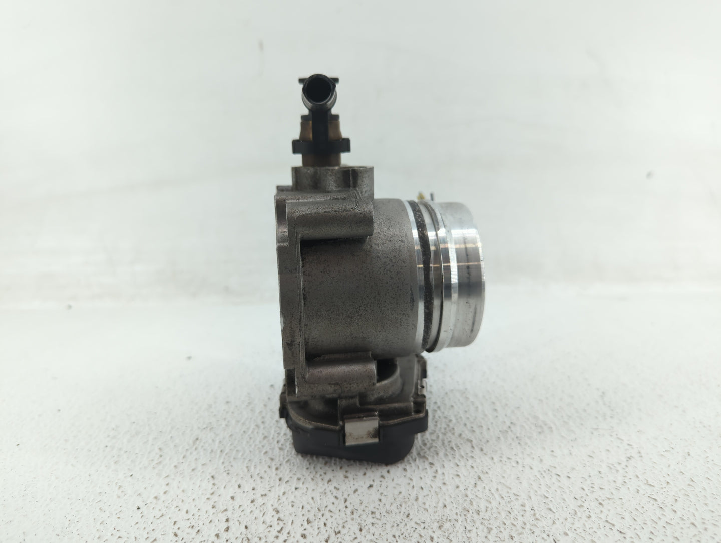 2012-2018 Bmw 320i Throttle Body P/N:1354 7588625-04 1354 7588625-03 Fits Fits 2012 2013 2014 2015 2016 2017 2018 OEM Used A