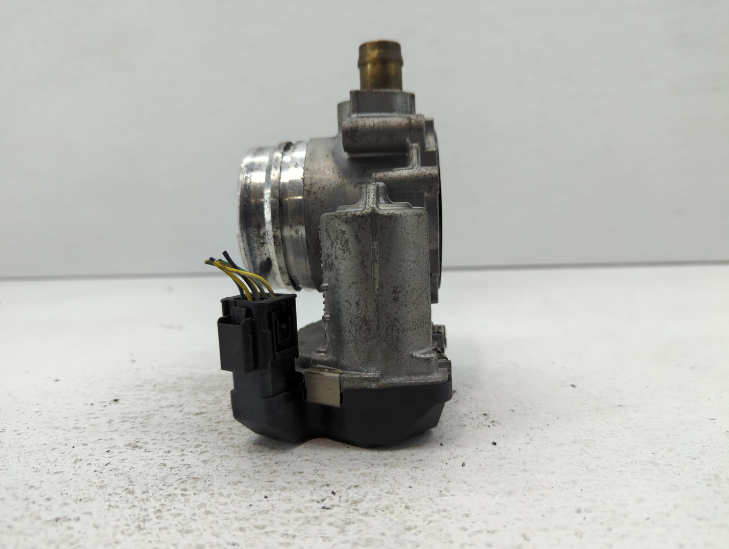 2012-2018 Bmw 320i Throttle Body P/N:1354 7588625-04 1354 7588625-03 Fits Fits 2012 2013 2014 2015 2016 2017 2018 OEM Used A