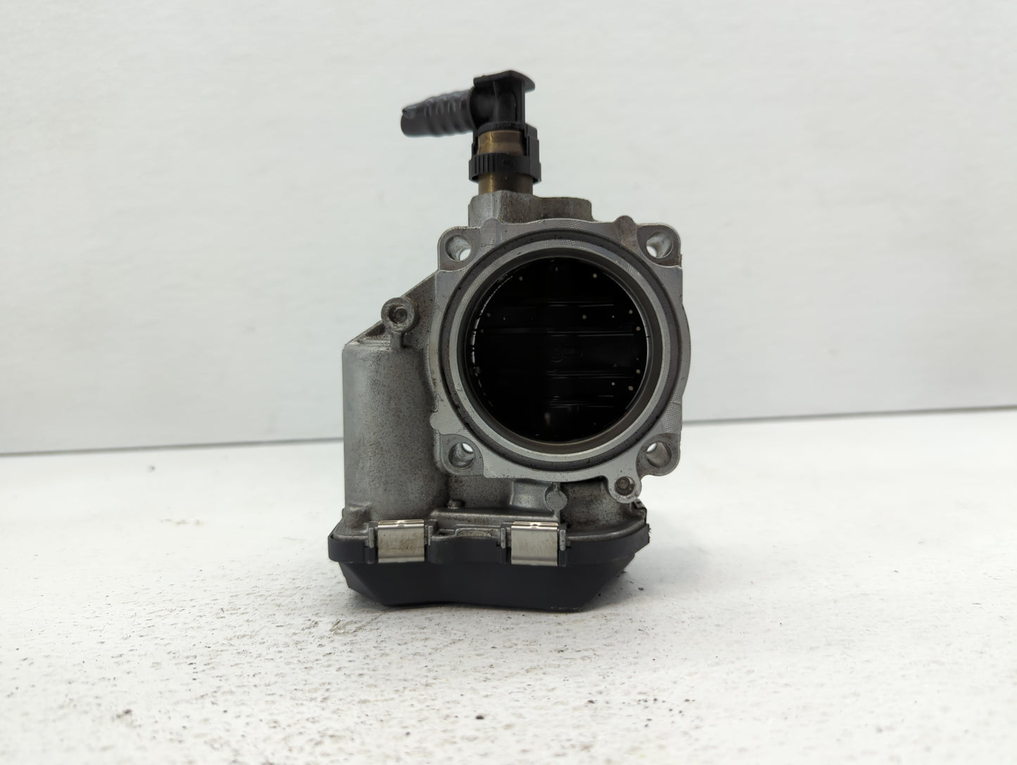 2012-2018 Bmw 320i Throttle Body P/N:1354 7588625-04 1354 7588625-03 Fits Fits 2012 2013 2014 2015 2016 2017 2018 OEM Used A