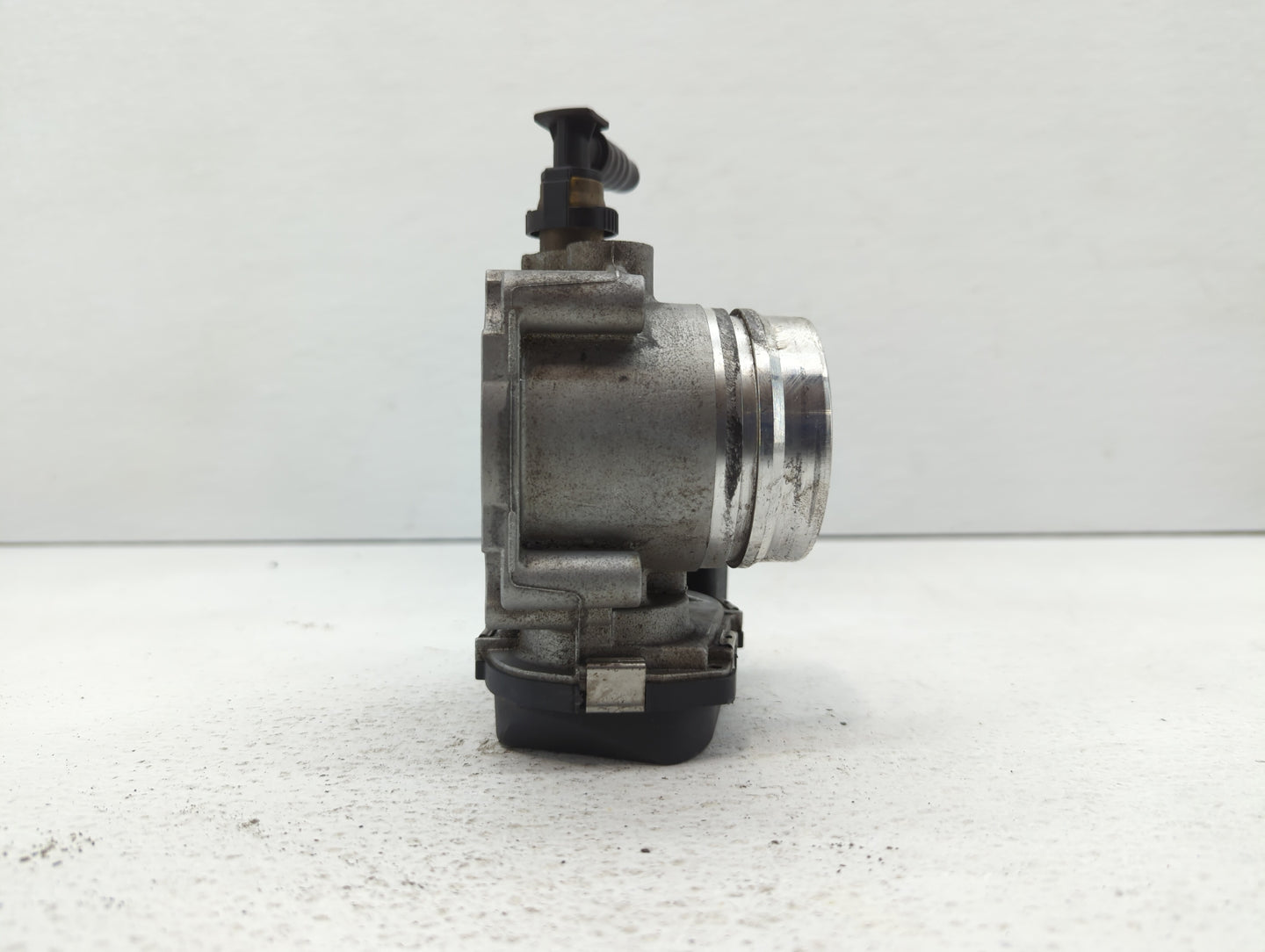2012-2018 Bmw 320i Throttle Body P/N:1354 7588625-04 1354 7588625-03 Fits Fits 2012 2013 2014 2015 2016 2017 2018 OEM Used A