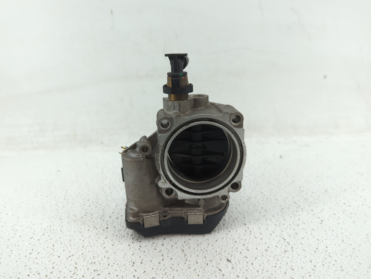 2012-2018 Bmw 320i Throttle Body P/N:1354 7588625-04 1354 7588625-03 Fits Fits 2012 2013 2014 2015 2016 2017 2018 OEM Used A