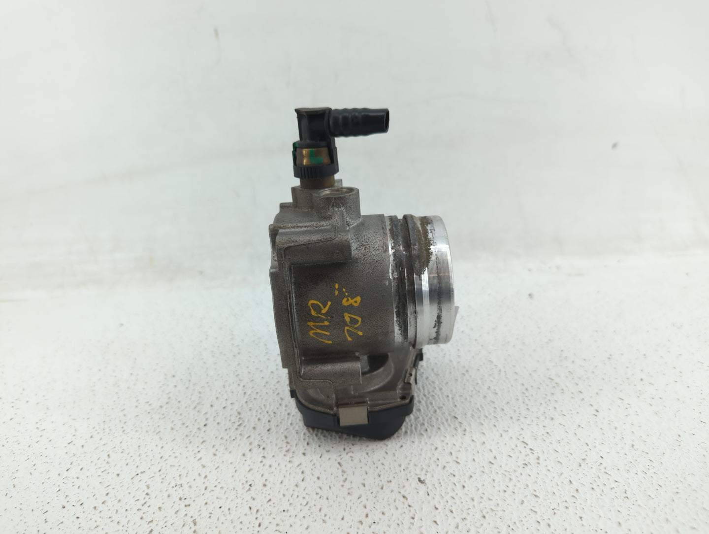 2012-2018 Bmw 320i Throttle Body P/N:1354 7588625-04 1354 7588625-03 Fits Fits 2012 2013 2014 2015 2016 2017 2018 OEM Used A