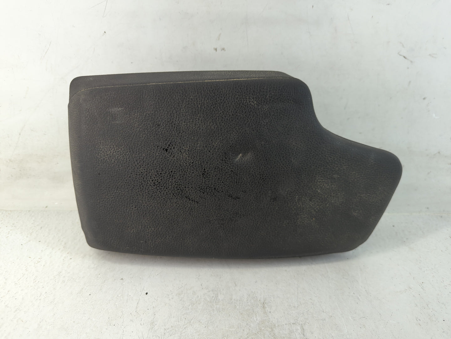 2014 Bmw 320i Center Console Armrest Cover Lid Fits OEM Used Auto Parts - Oemusedautoparts1.com