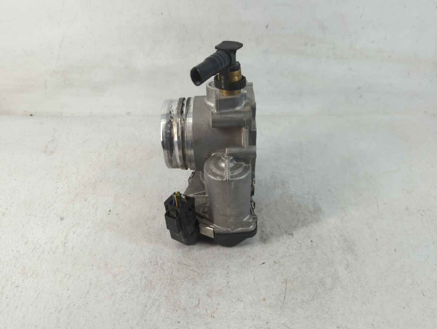 2012-2018 Bmw 320i Throttle Body P/N:1354 7588625-04 A2C83786800 Fits Fits 2012 2013 2014 2015 2016 2017 2018 OEM Used Auto 