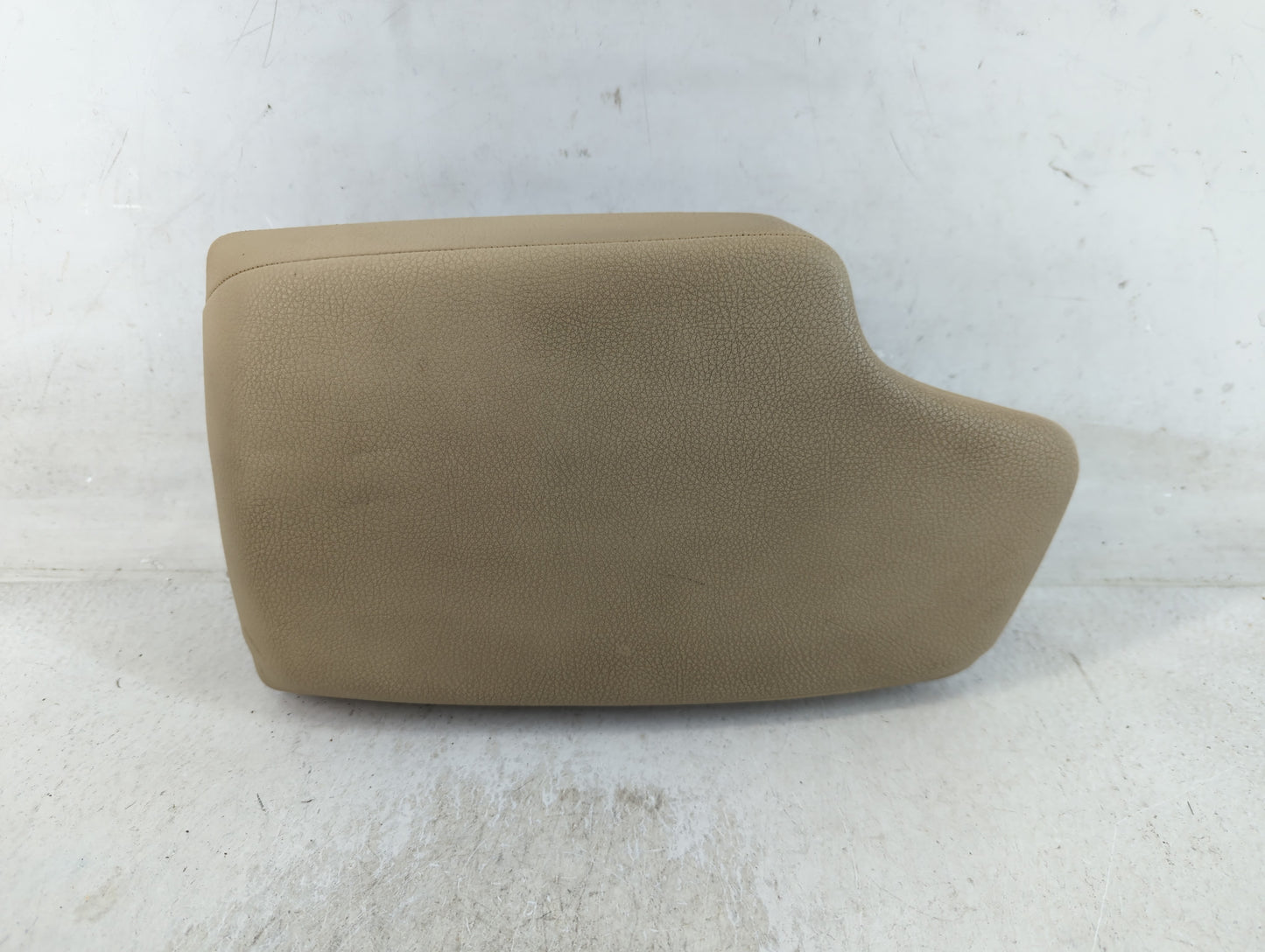 2014 Bmw 320i Center Console Armrest Cover Lid Fits OEM Used Auto Parts - Oemusedautoparts1.com