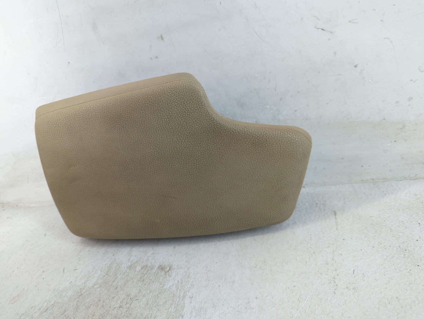 2014 Bmw 320i Center Console Armrest Cover Lid Fits OEM Used Auto Parts - Oemusedautoparts1.com