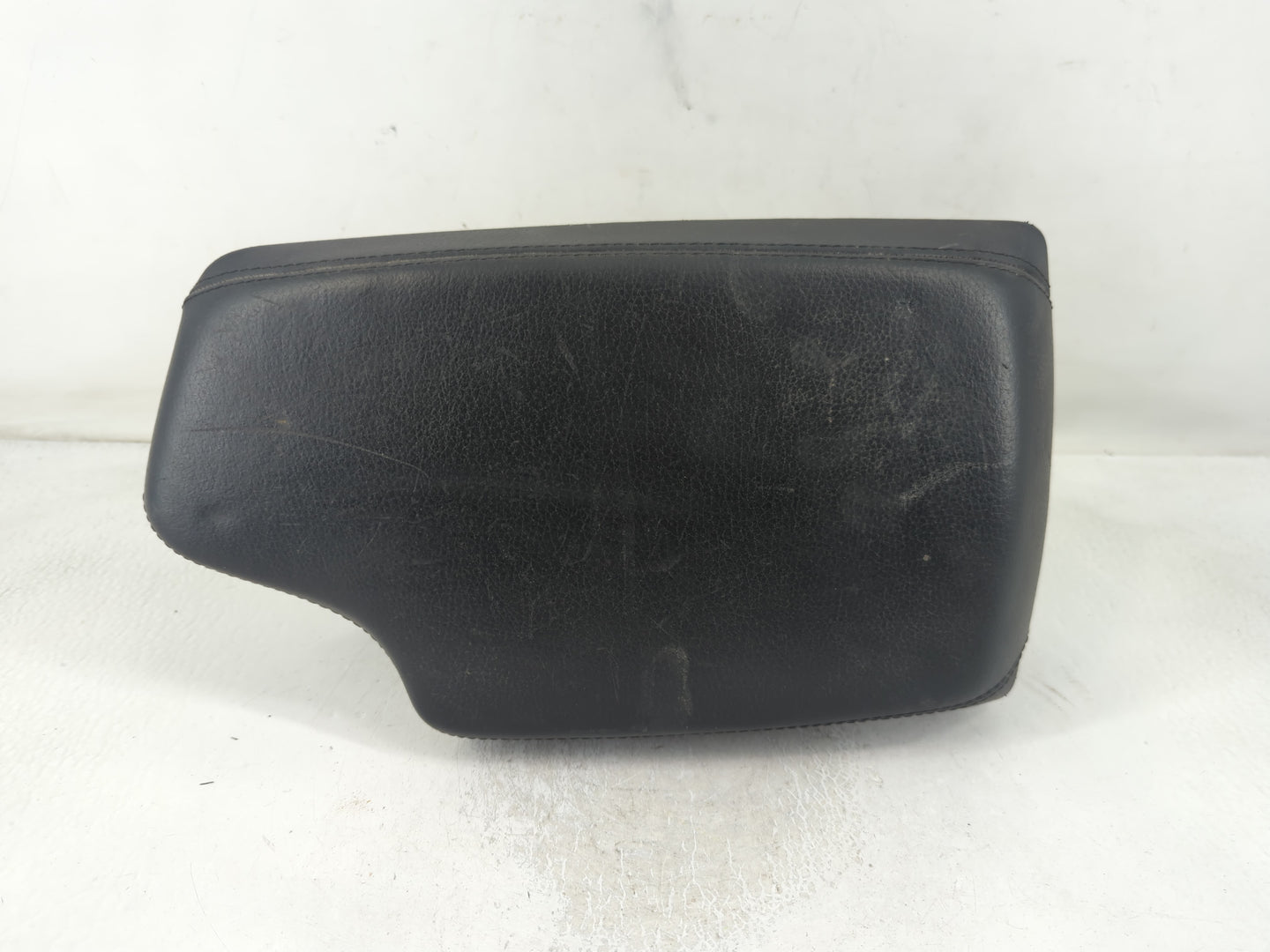 2014 Bmw 320i Center Console Armrest Cover Lid Fits OEM Used Auto Parts - Oemusedautoparts1.com