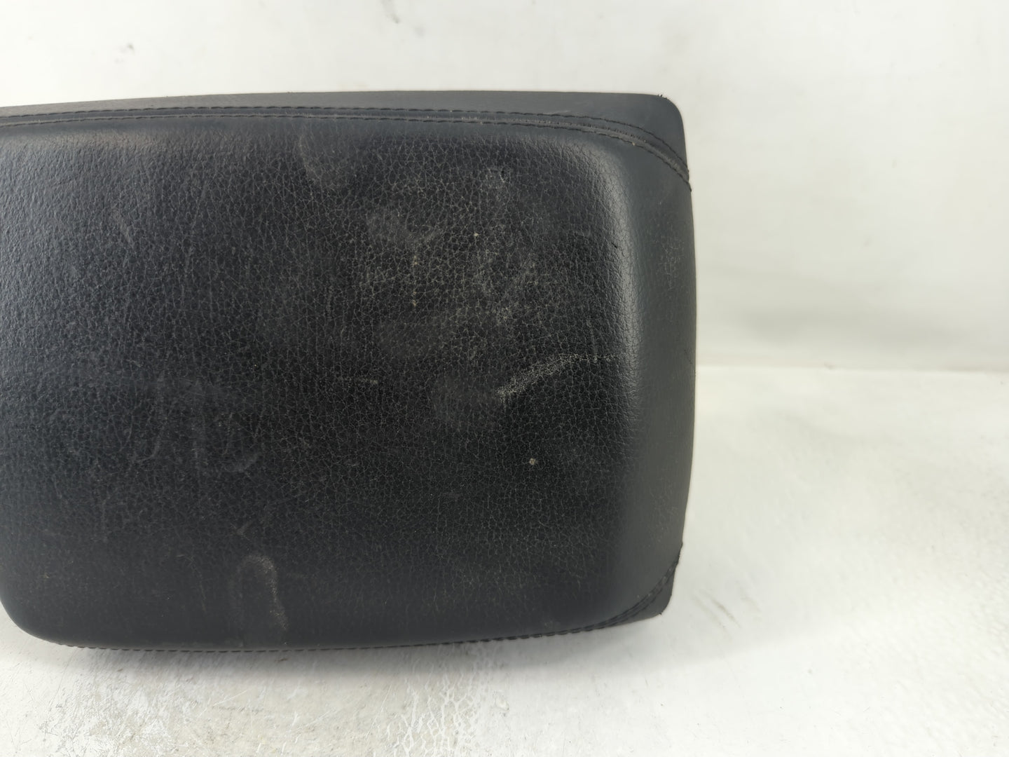 2014 Bmw 320i Center Console Armrest Cover Lid Fits OEM Used Auto Parts - Oemusedautoparts1.com