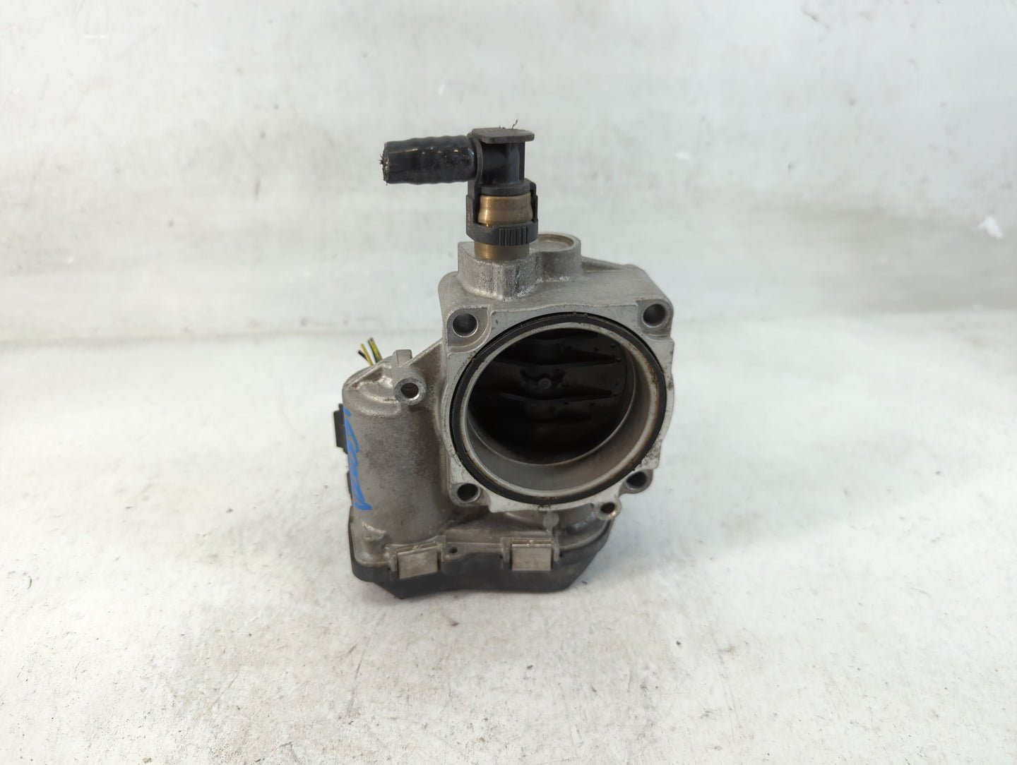 2012-2018 Bmw 320i Throttle Body P/N:1354 7588625-04 Fits Fits 2012 2013 2014 2015 2016 2017 2018 OEM Used Auto Parts - Oemu