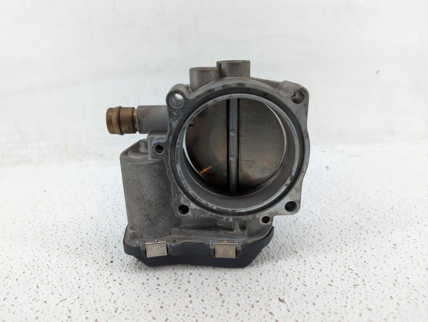 2014 Bmw 320i Xdrive Throttle Body P/N:1354 7588625-04 1354 7588625-03 Fits Fits 2012 2013 2015 2016 2017 2018 OEM Used Auto