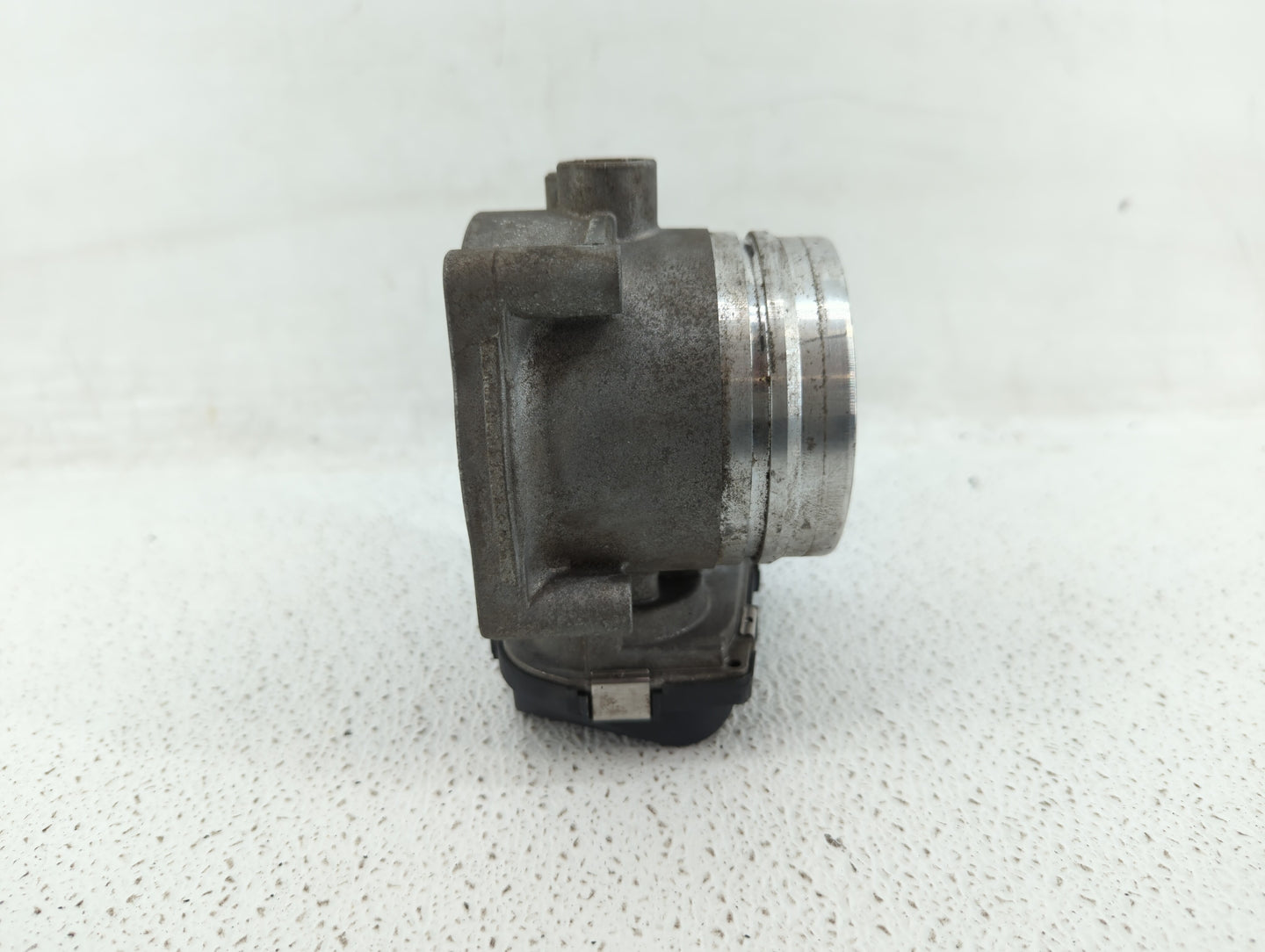2014 Bmw 320i Xdrive Throttle Body P/N:1354 7588625-04 1354 7588625-03 Fits Fits 2012 2013 2015 2016 2017 2018 OEM Used Auto