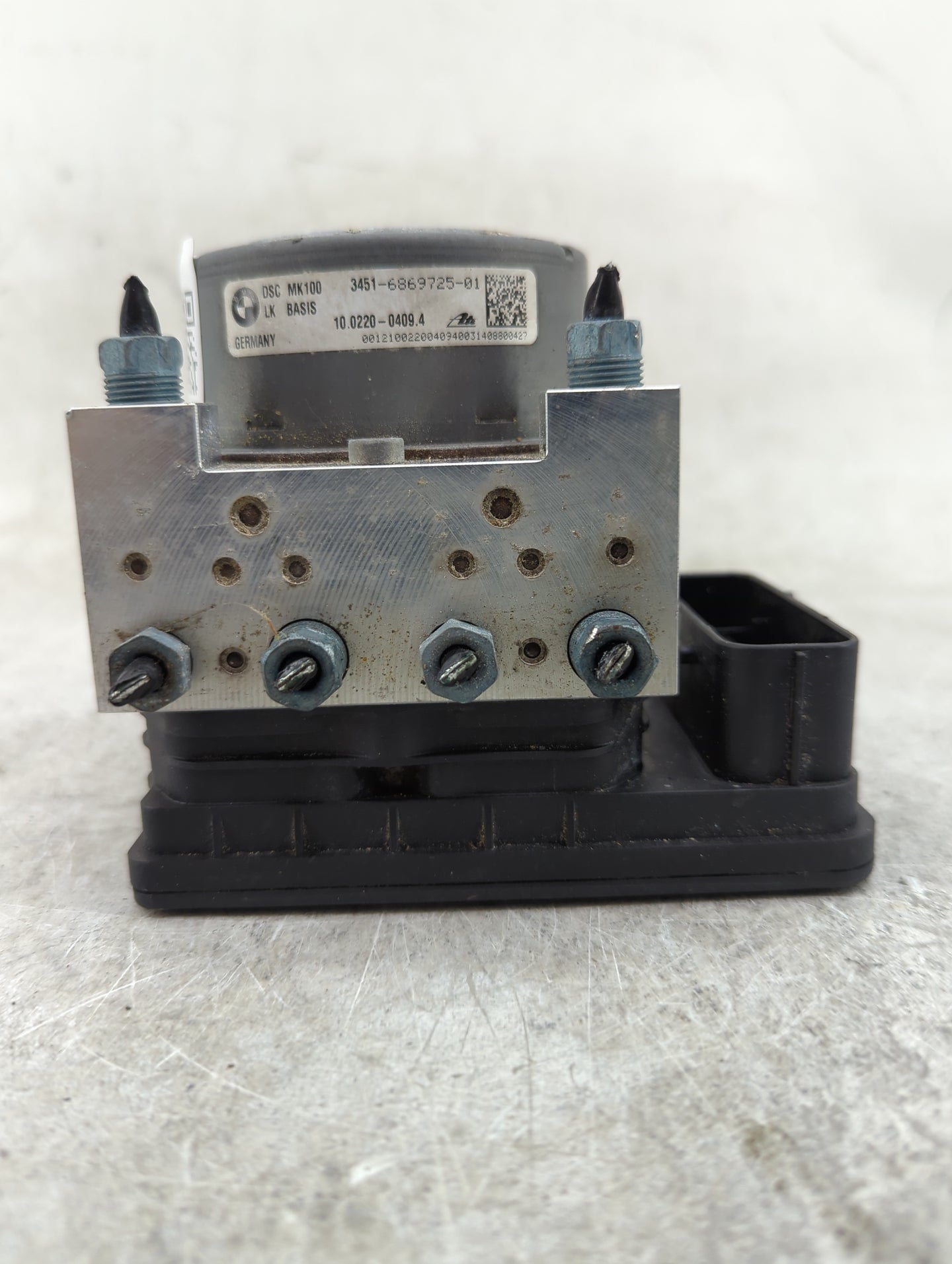 2014-2016 Bmw 328 ABS Pump Control Module Replacement P/N:3451-6869725-01 10.0220-0409.4 Fits OEM Used Auto Parts - Oemuseda