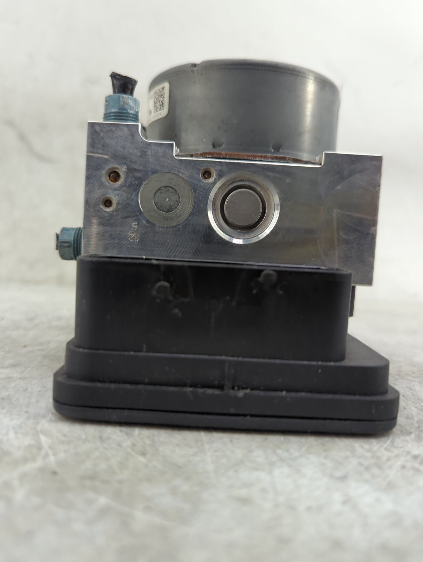 2014-2016 Bmw 328 ABS Pump Control Module Replacement P/N:3451-6869725-01 10.0220-0409.4 Fits OEM Used Auto Parts - Oemuseda