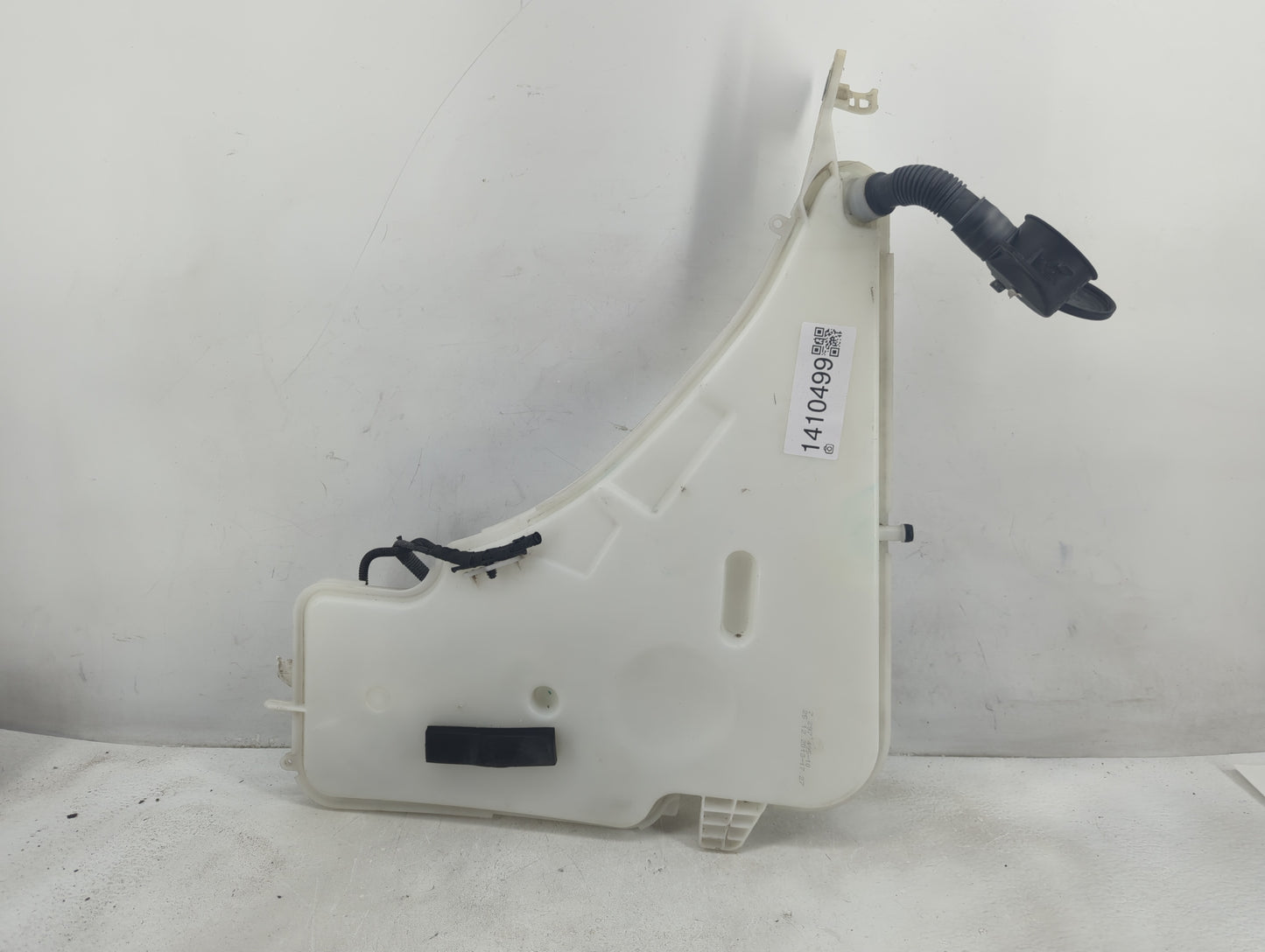 2012-2016 Bmw 328i Windshield Washer Fluid Reservoir Bottle Oem 1410499 - Oemusedautoparts1.com