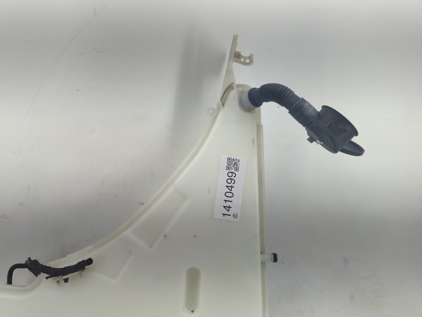 2012-2016 Bmw 328i Windshield Washer Fluid Reservoir Bottle Oem - Oemusedautoparts1.com