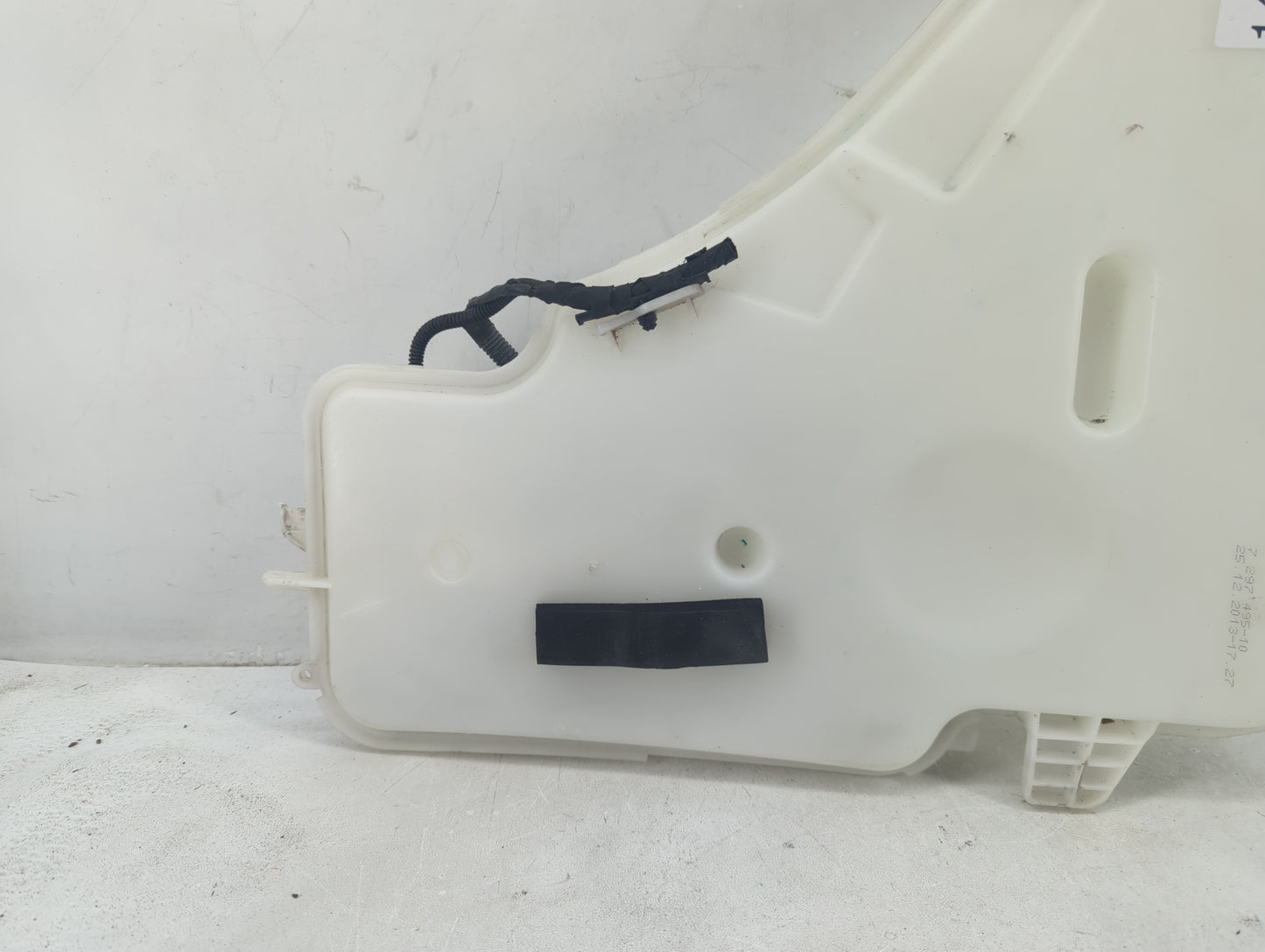 2012-2016 Bmw 328i Windshield Washer Fluid Reservoir Bottle Oem 1410499 - Oemusedautoparts1.com
