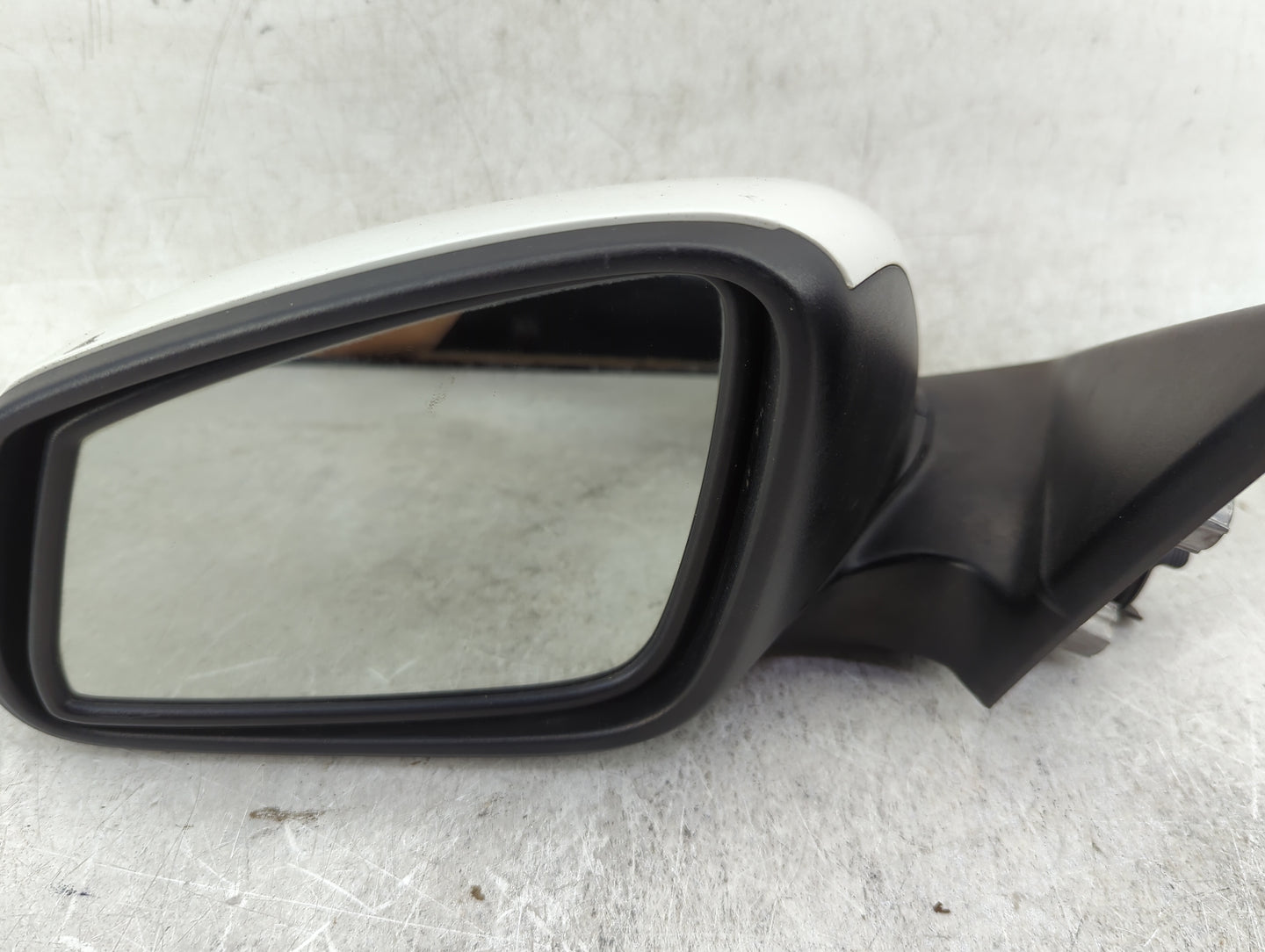 2013-2016 Bmw 328i Driver Side View Mirror - Left Door Mirror OEM Used - Oemusedautoparts1.com