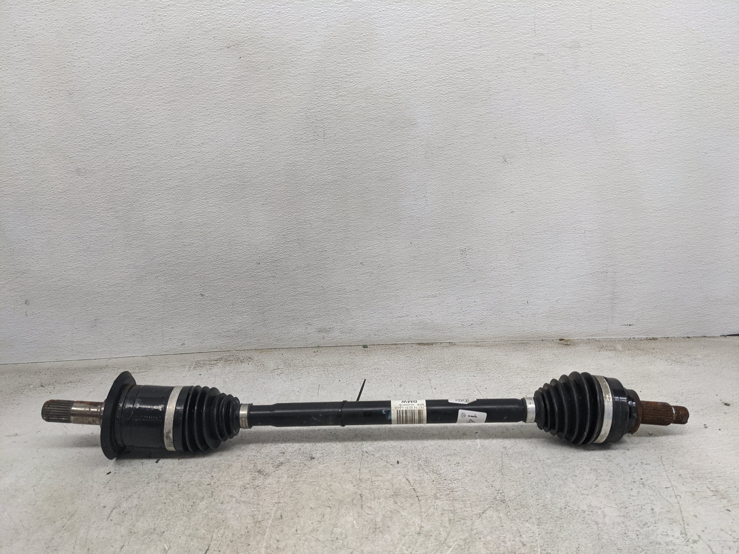 2012-2016 Bmw 328i Axle Shaft Rear Passenger Cv C/v - Oemusedautoparts1.com