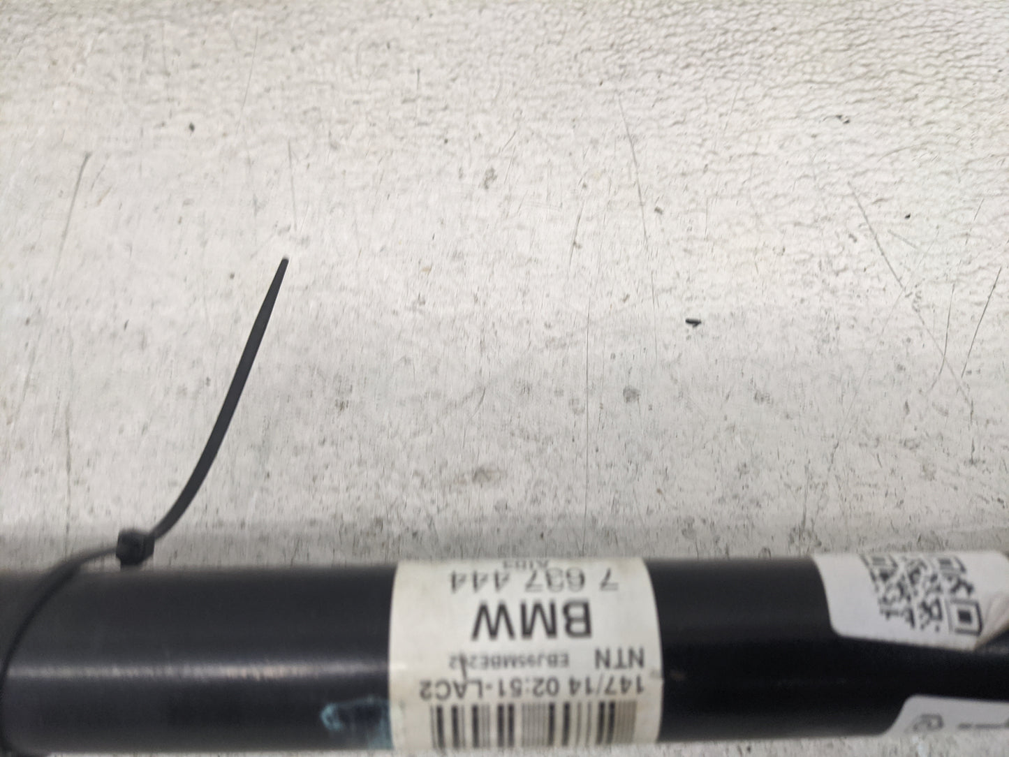 2012-2016 Bmw 328i Axle Shaft Rear Passenger Cv C/v - Oemusedautoparts1.com