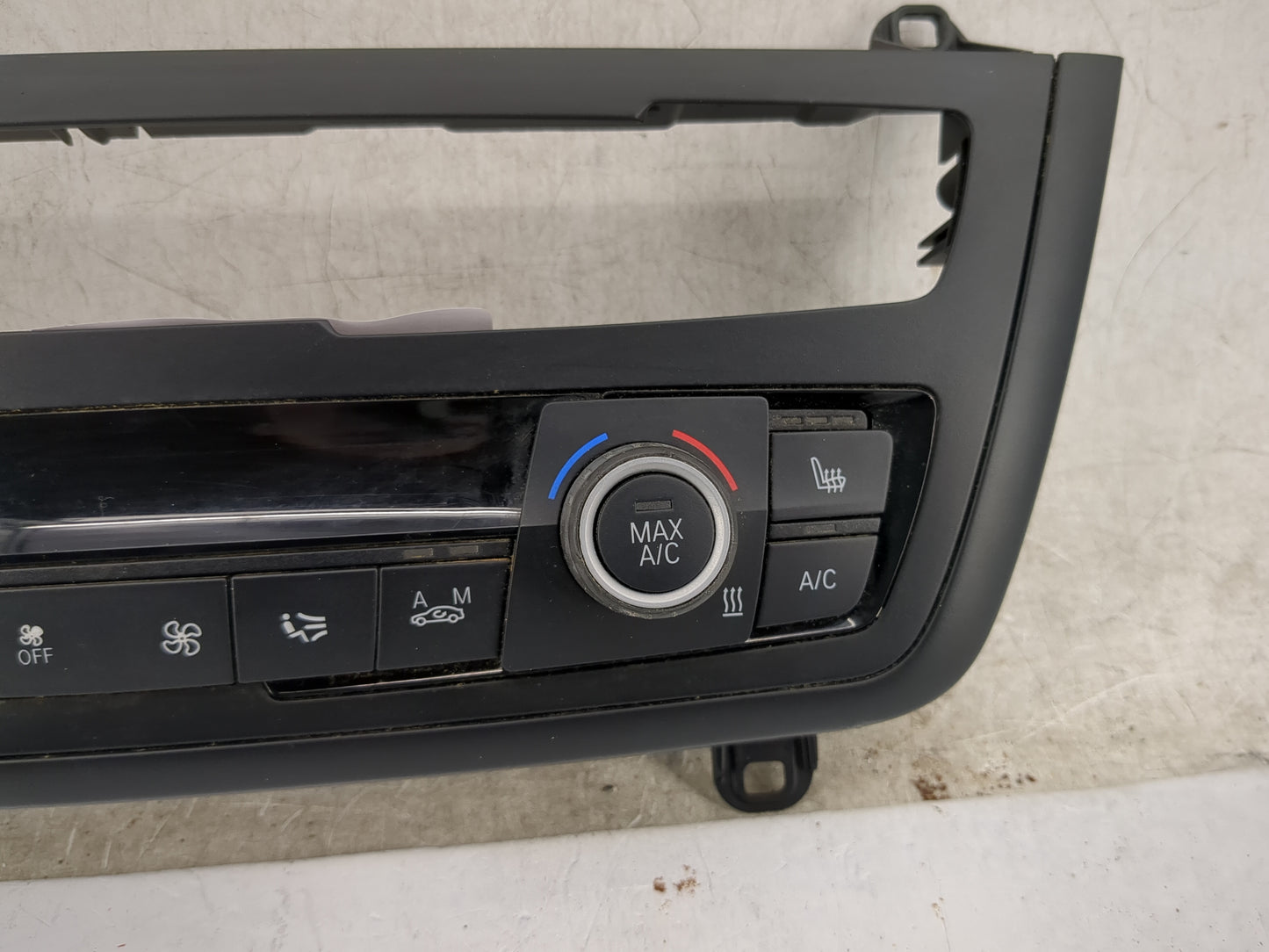 2012-2014 Bmw 328i Climate Control Module Temperature AC/Heater Replacement P/N:9207195-04 Fits Fits 2012 2013 2014 OEM Used