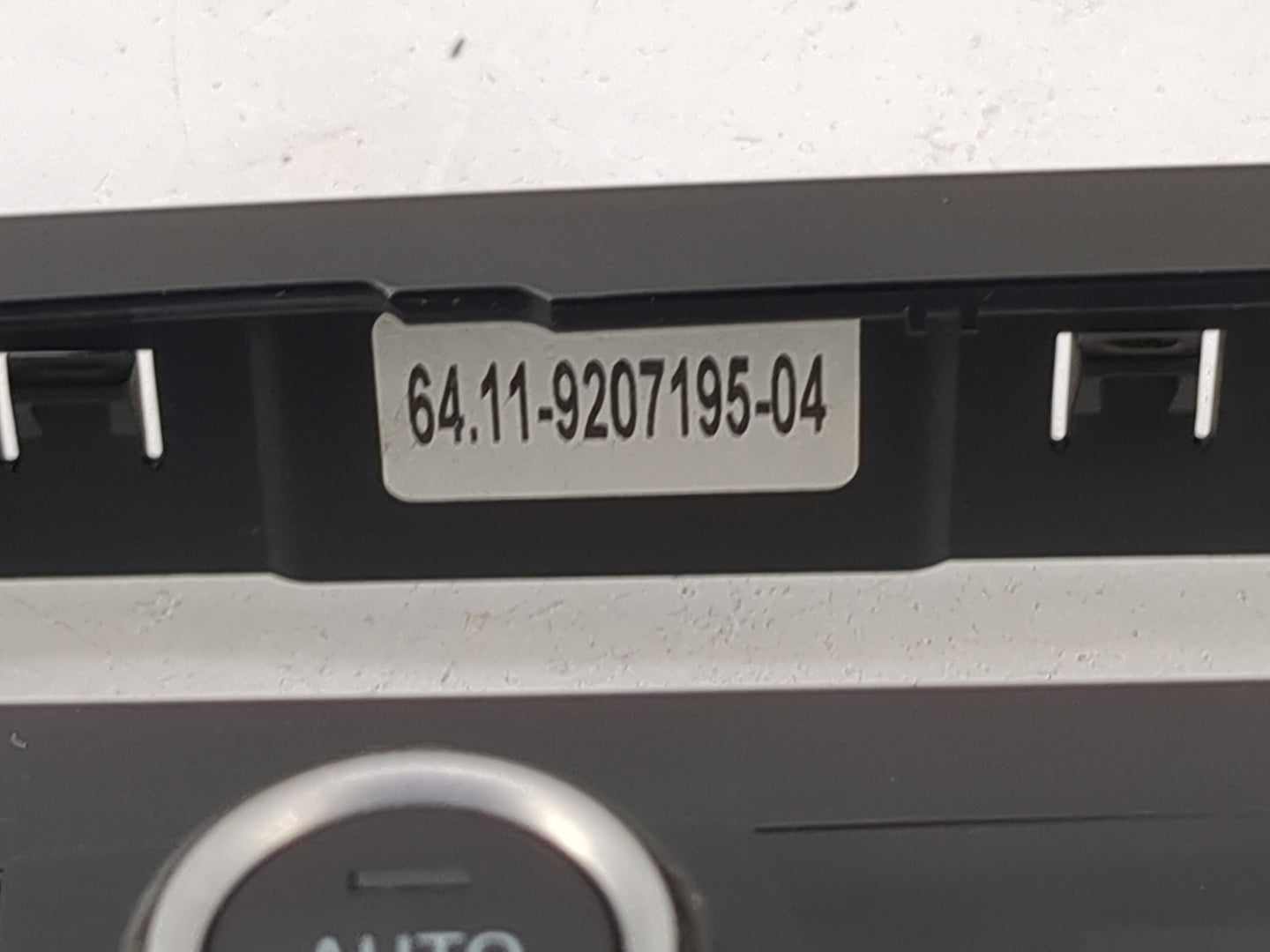 2012-2014 Bmw 328i Climate Control Module Temperature AC/Heater Replacement P/N:9207195-04 Fits Fits 2012 2013 2014 OEM Used