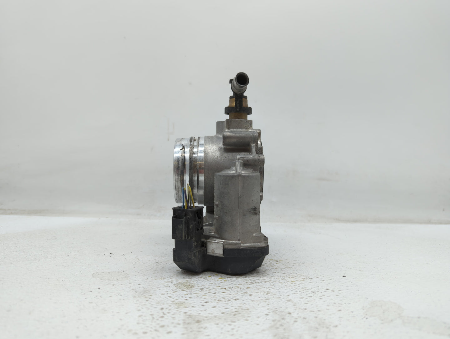 2012-2016 Bmw 328i Throttle Body P/N:A2C53355204 1354 7588625 Fits Fits 2012 2013 2014 2015 2016 2017 2018 OEM Used Auto Par