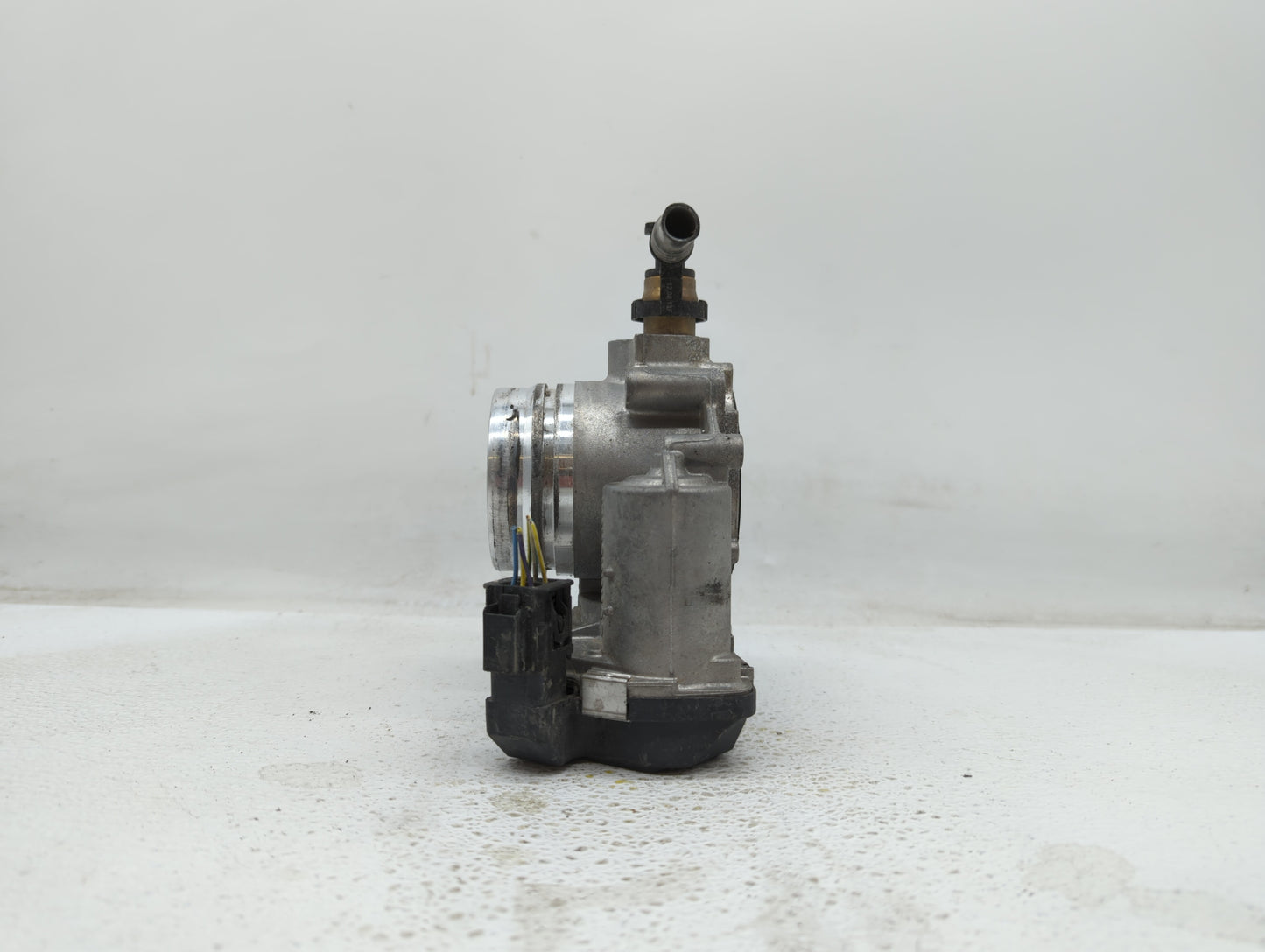 2012-2016 Bmw 328i Throttle Body P/N:A2C53355204 1354 7588625 Fits Fits 2012 2013 2014 2015 2016 2017 2018 OEM Used Auto Par