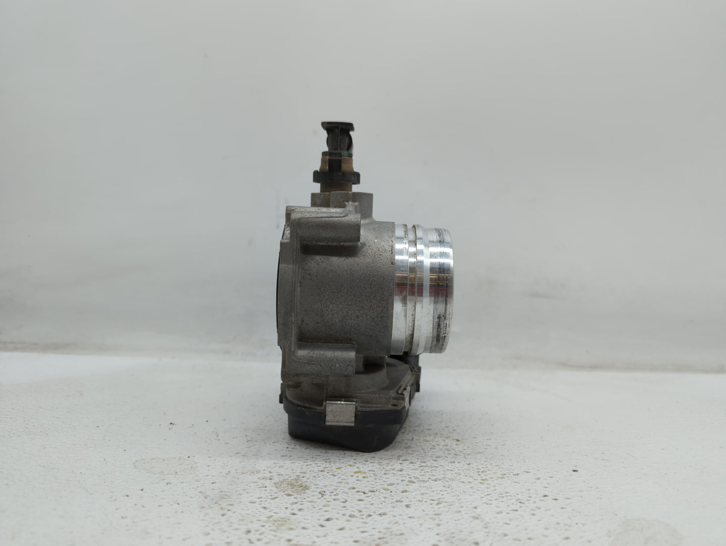 2012-2016 Bmw 328i Throttle Body P/N:A2C53355204 1354 7588625 Fits Fits 2012 2013 2014 2015 2016 2017 2018 OEM Used Auto Par