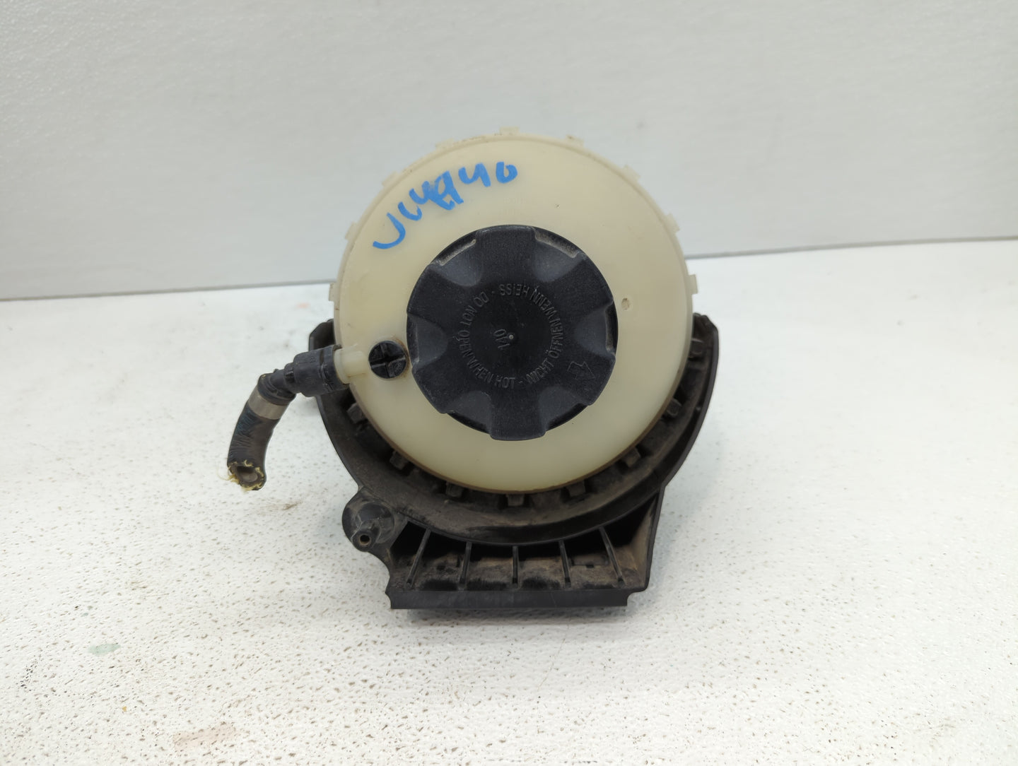Bmw 328i Radiator Coolant Overflow Expansion Tank Bottle - Oemusedautoparts1.com