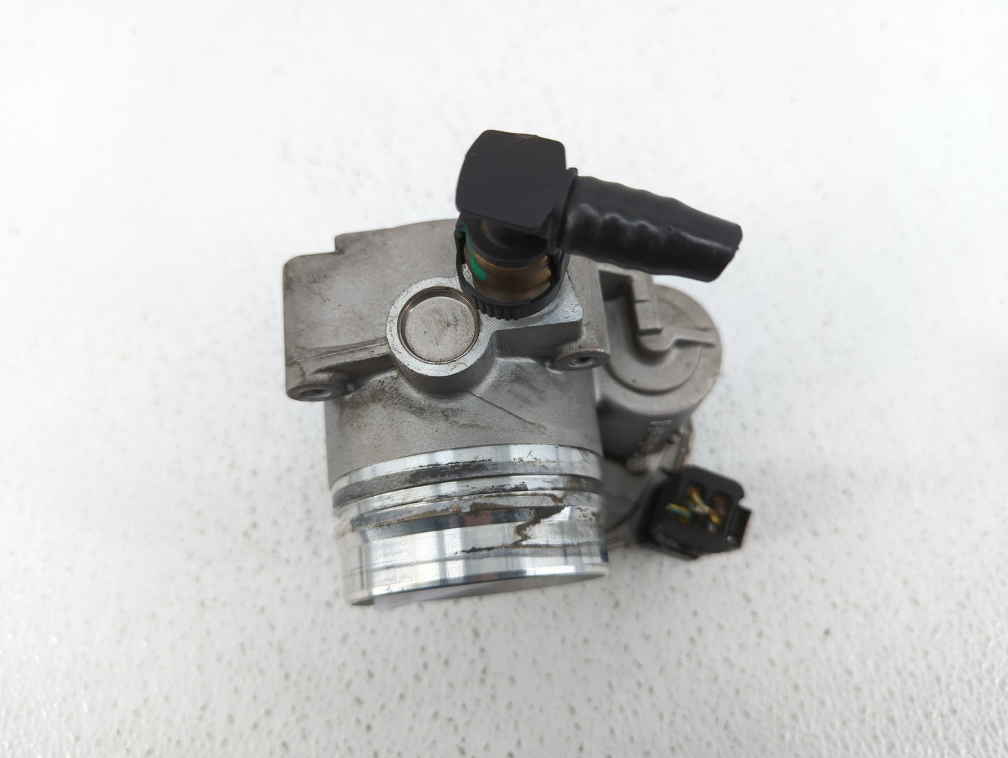 2012-2016 Bmw 328i Throttle Body P/N:1354 7588625-04 1354 7588625-03, 1354 7588625 Fits Fits 2012 2013 2014 2015 2016 2017 2