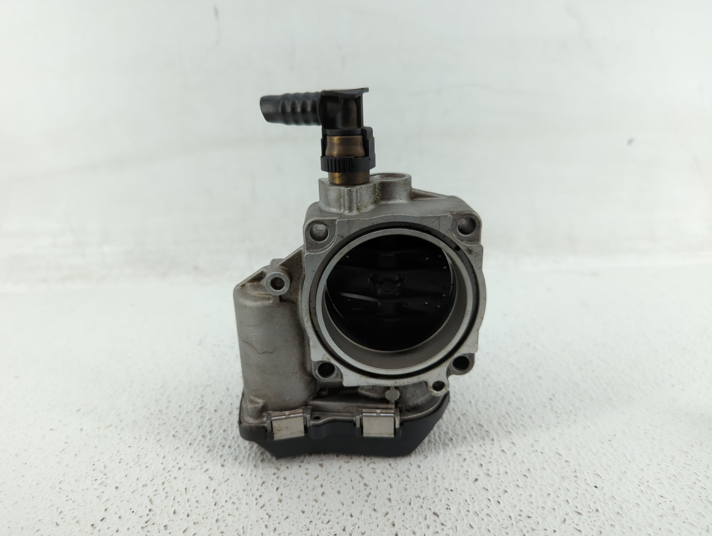 2012-2016 Bmw 328i Throttle Body P/N:1354 7588625-04 1354 7588625-03, 1354 7588625 Fits Fits 2012 2013 2014 2015 2016 2017 2