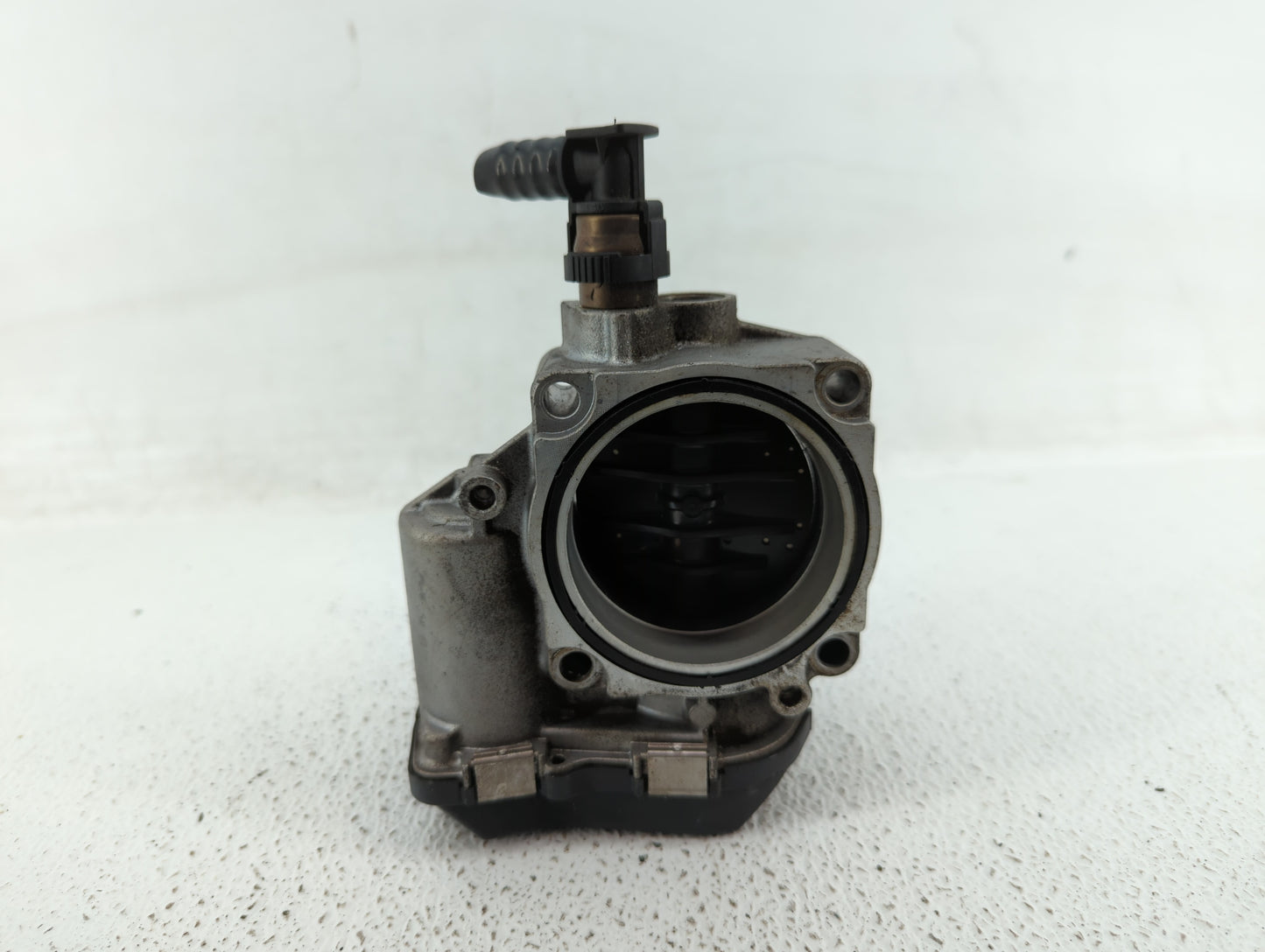 2012-2016 Bmw 328i Throttle Body P/N:1354 7588625-04 1354 7588625-03, 1354 7588625 Fits Fits 2012 2013 2014 2015 2016 2017 2