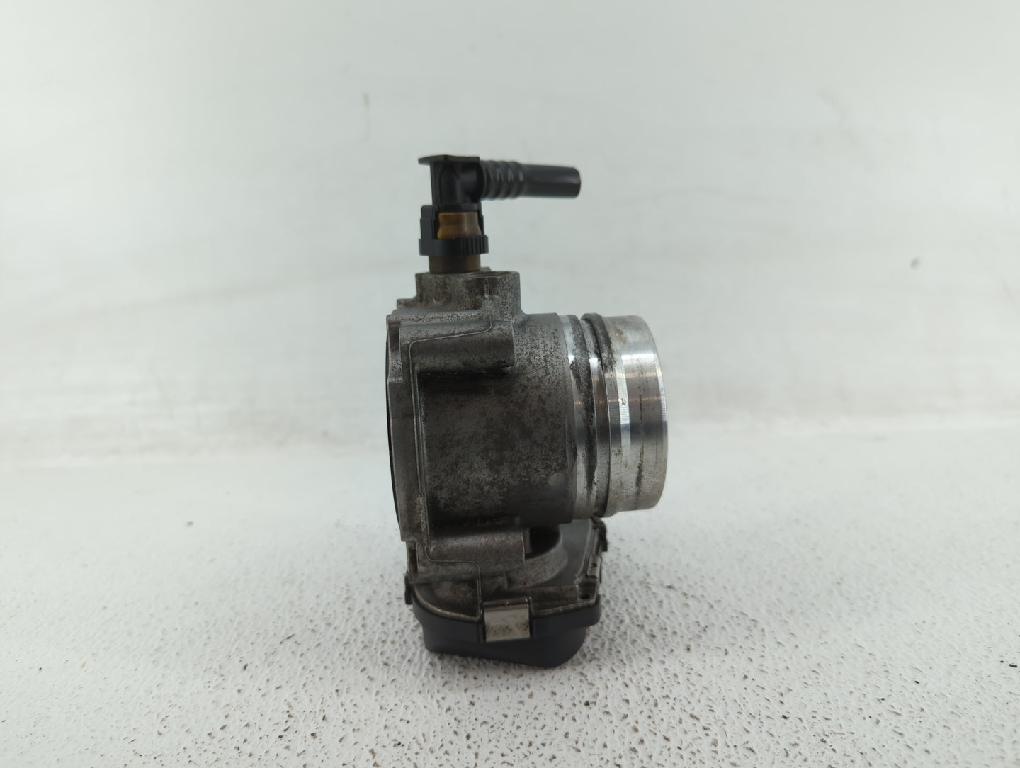 2012-2016 Bmw 328i Throttle Body P/N:1354 7588625-04 1354 7588625-03, 1354 7588625 Fits Fits 2012 2013 2014 2015 2016 2017 2