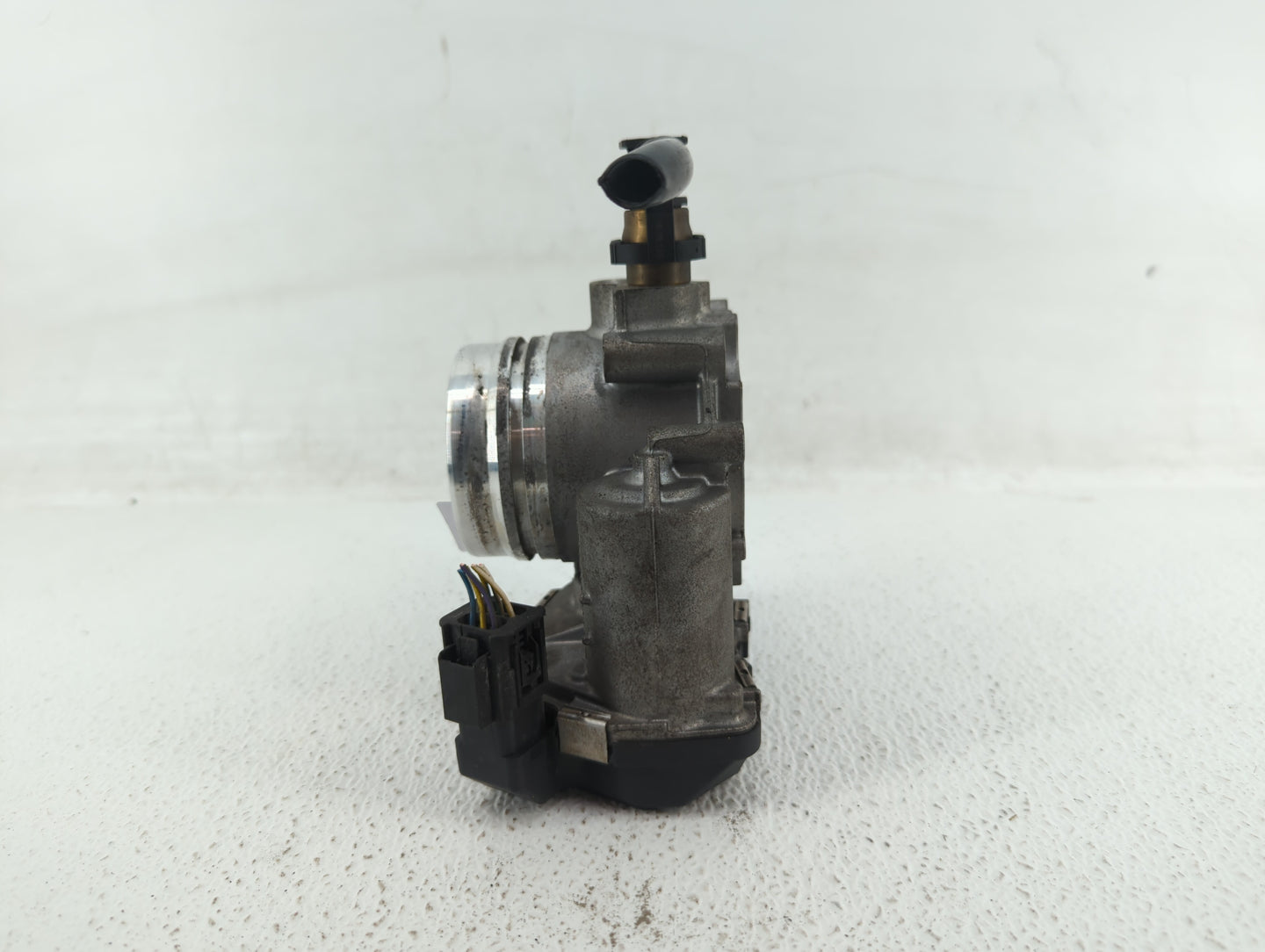 2012-2016 Bmw 328i Throttle Body P/N:1354 7588625-04 1354 7588625-03 Fits Fits 2012 2013 2014 2015 2016 2017 2018 OEM Used A